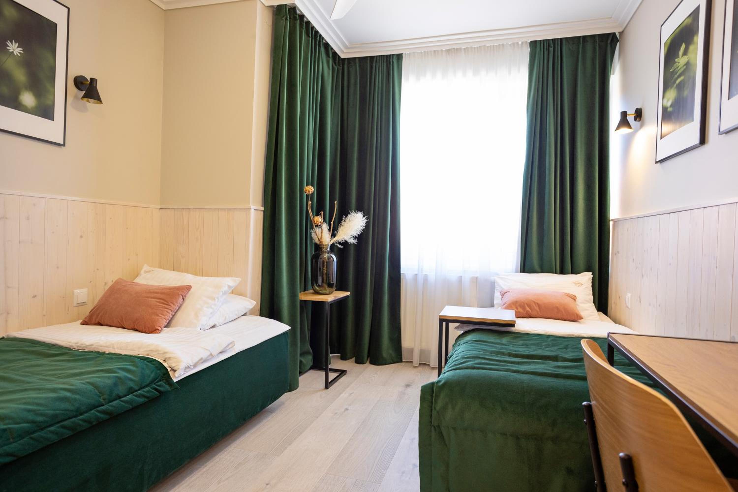 Standard Twin Room photo 3