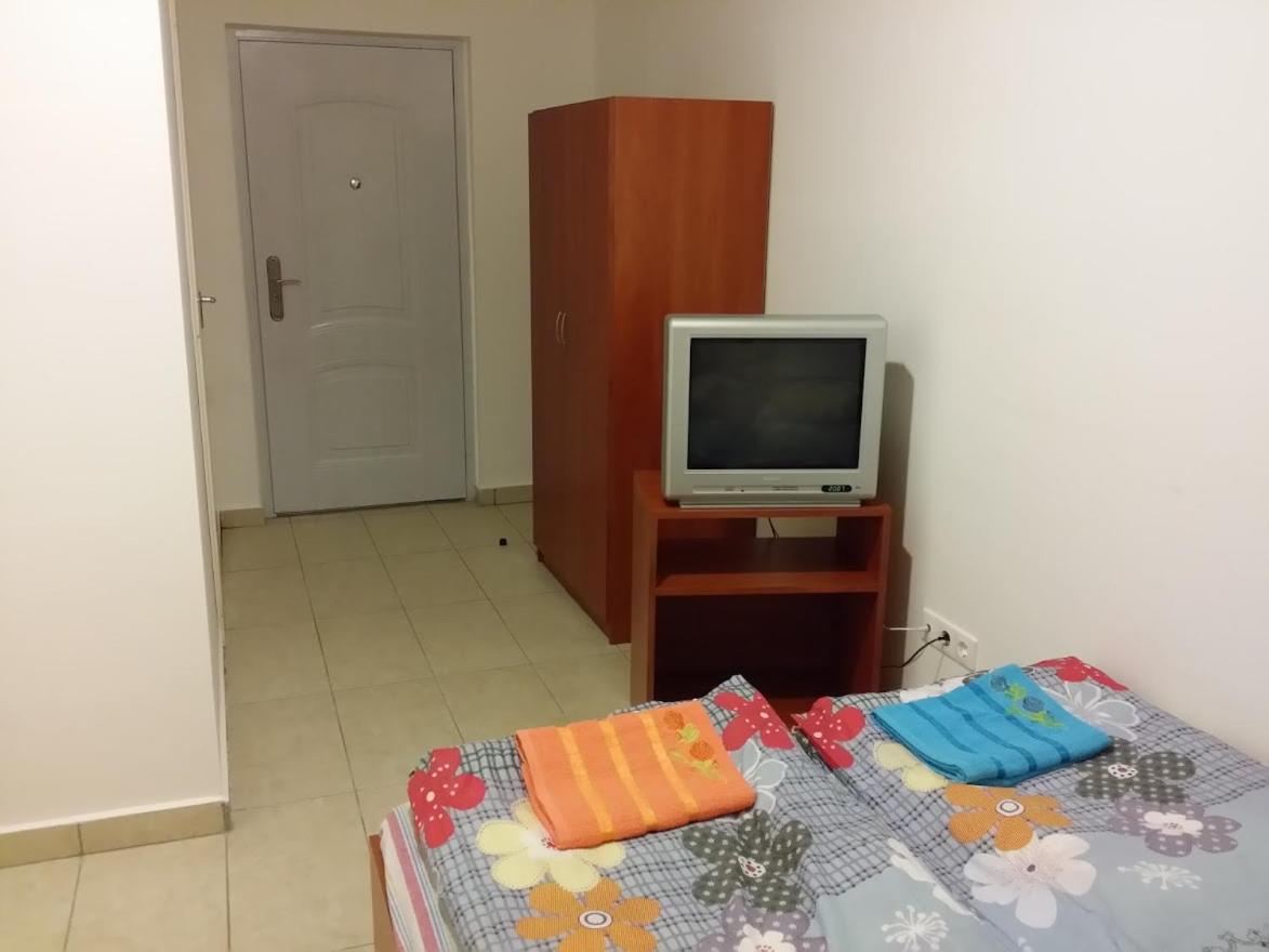 Budget Double or Twin Room - Photo 4
