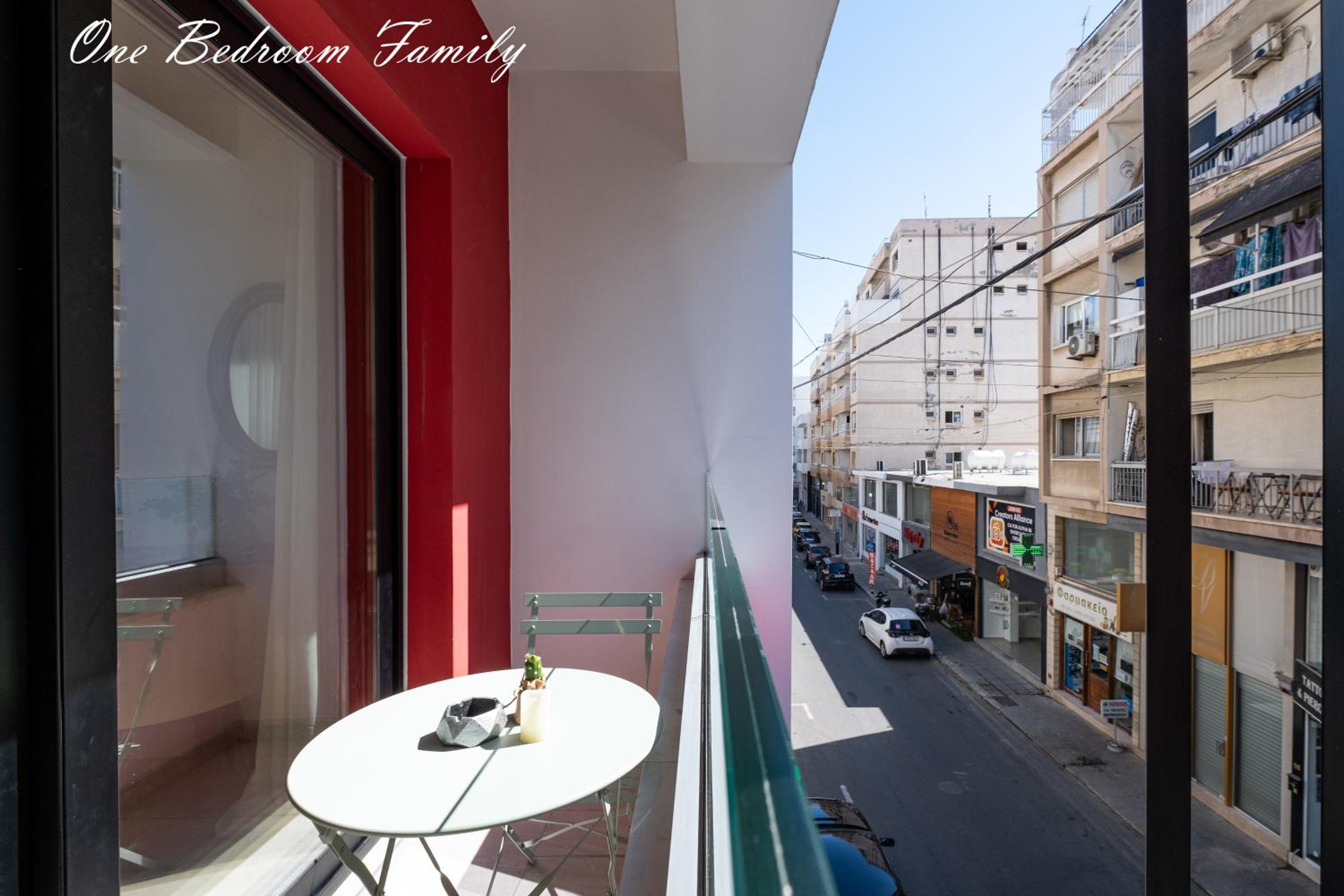 One-Bedroom Family Apartment with balcony