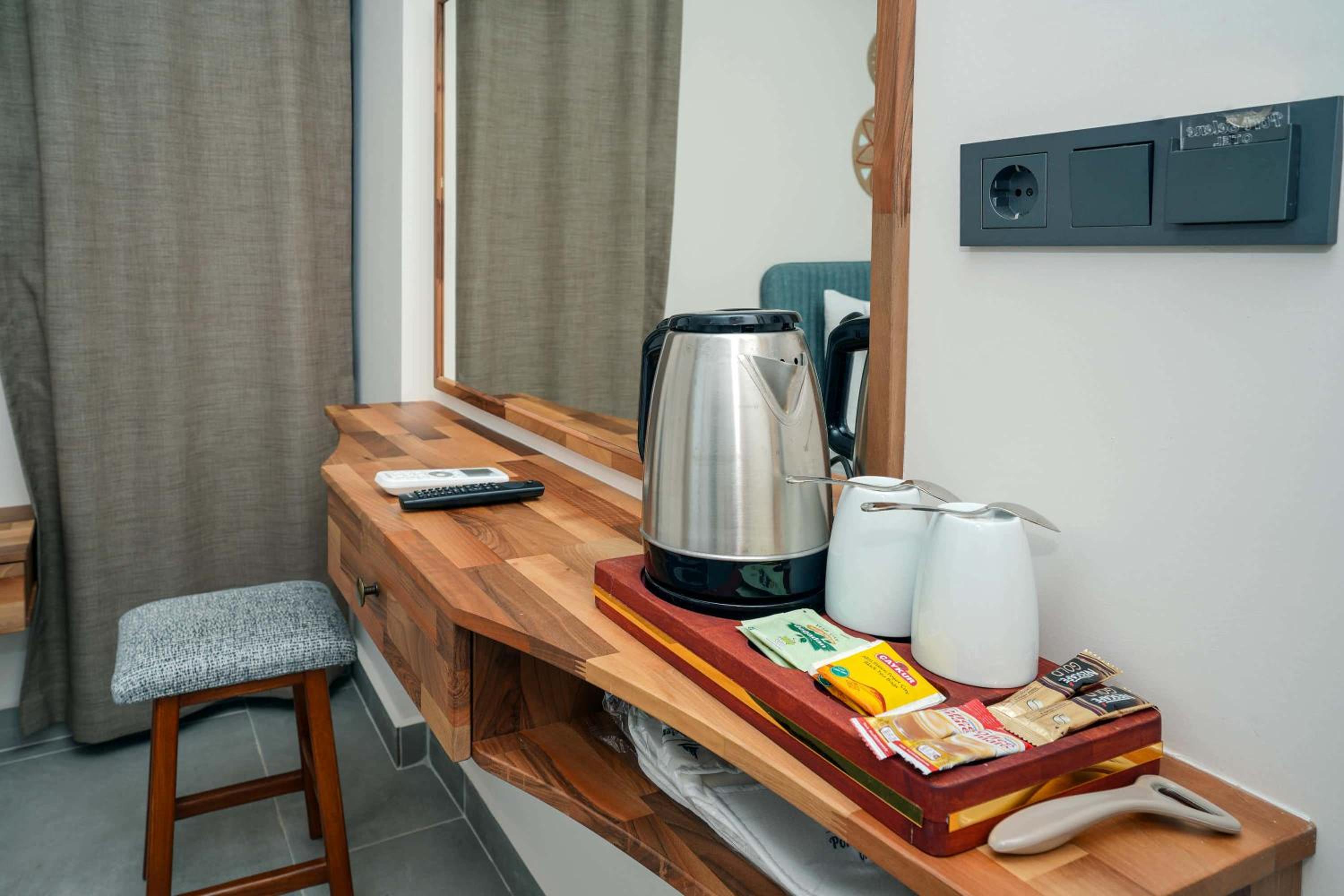 Standard Double Room - Photo 6