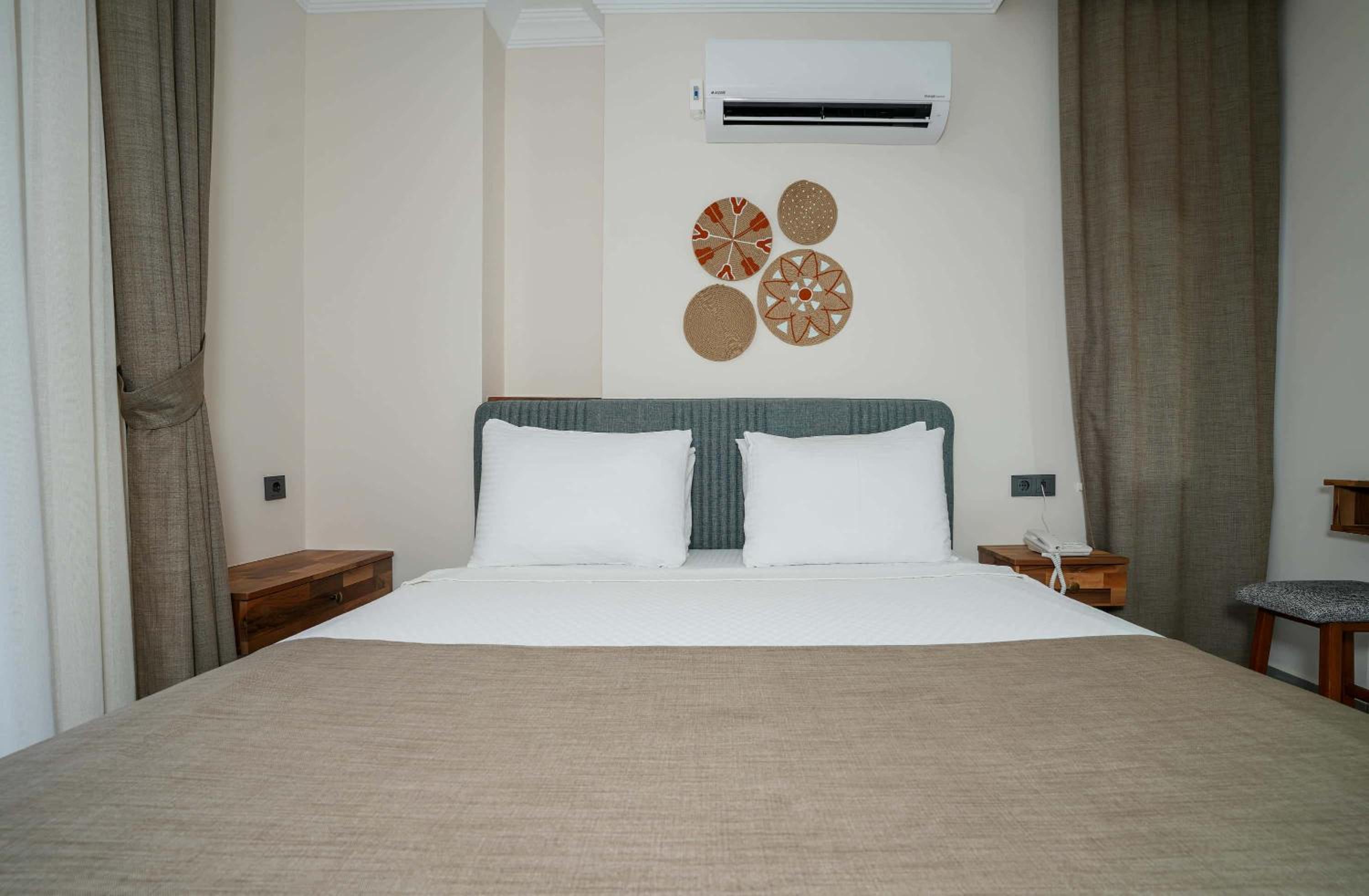 Standard Double Room - Photo 5