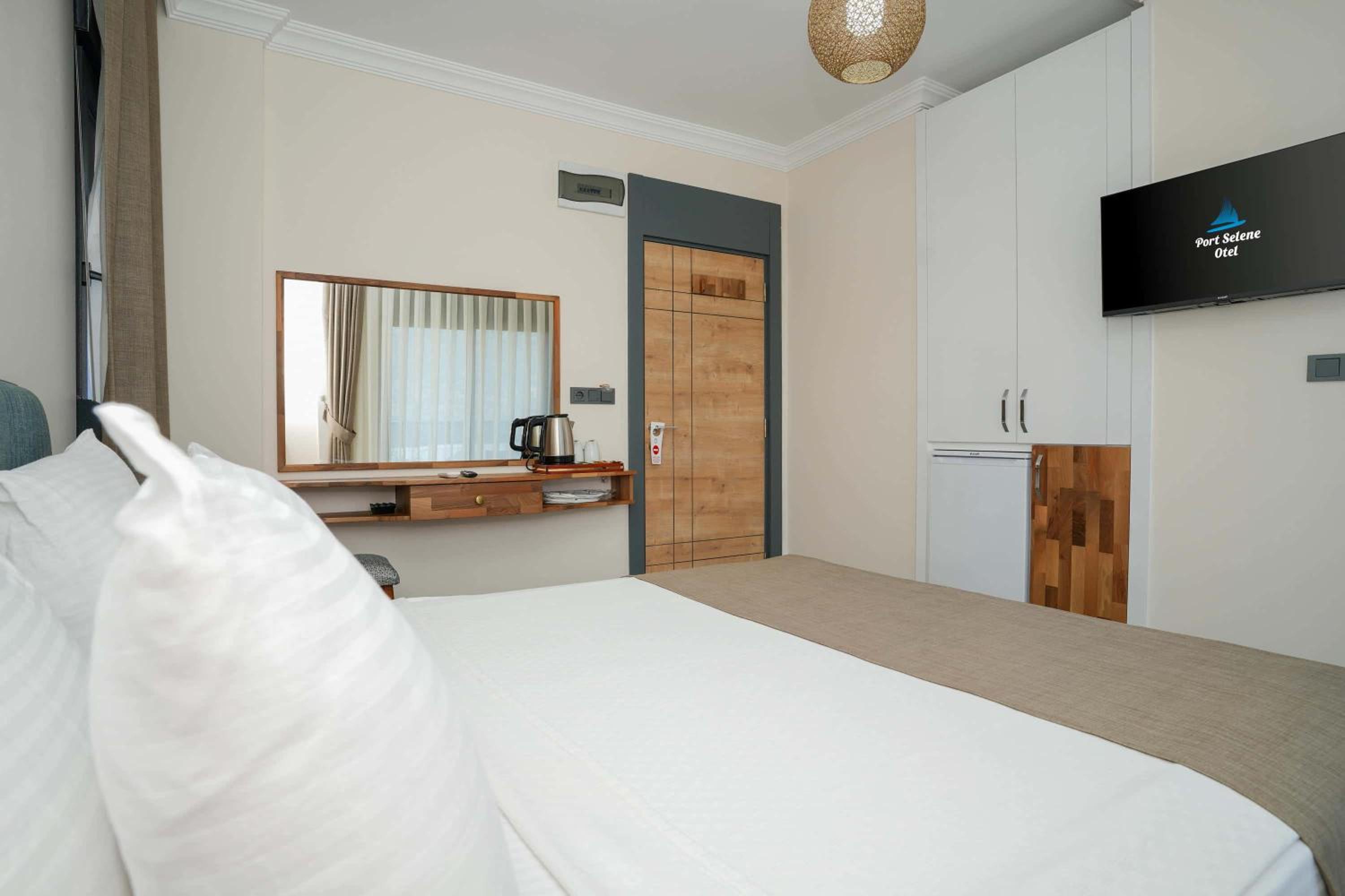 Standard Double Room - Photo 3