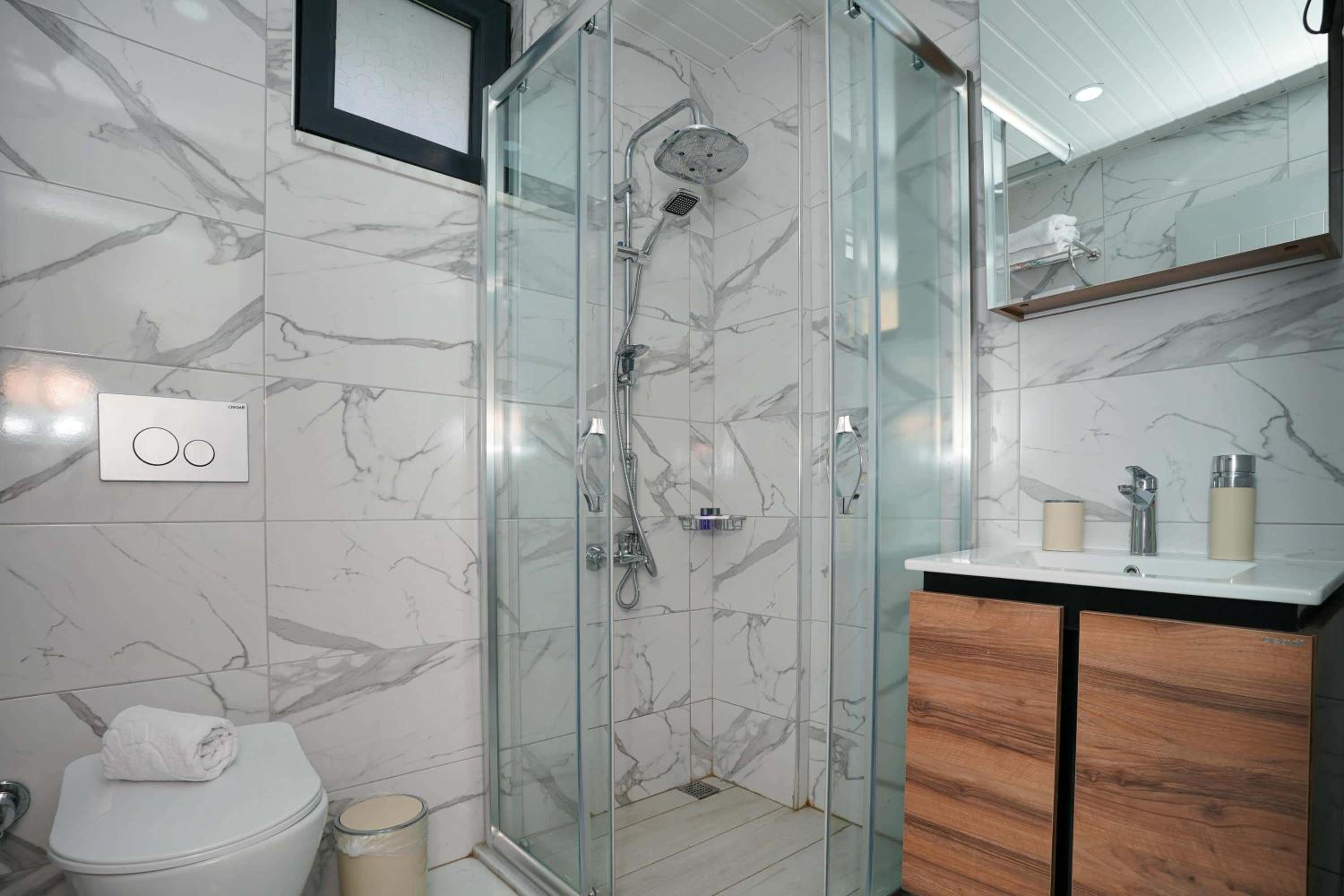 Standard Double Room - Photo 17