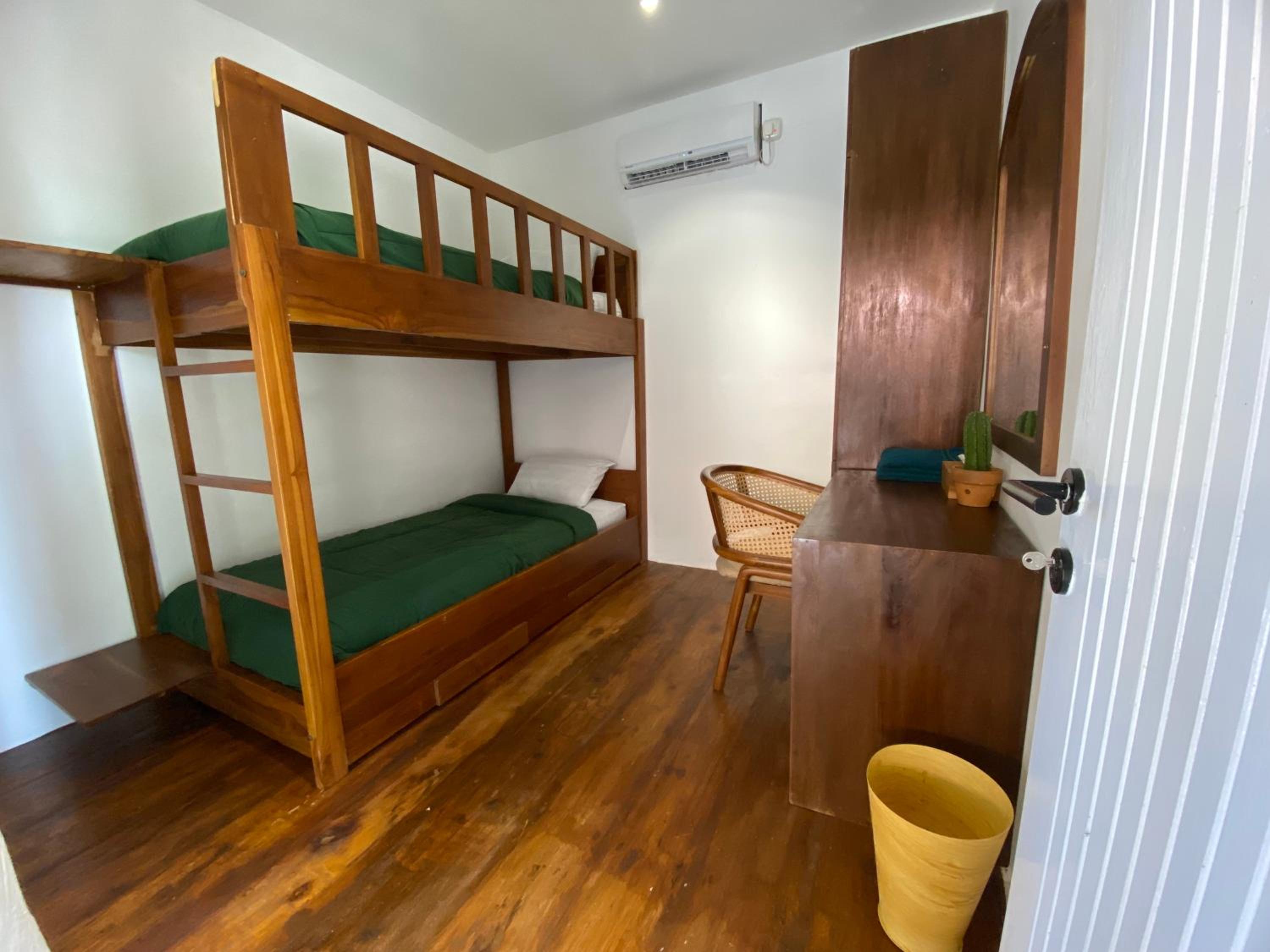 Twin Room With Shared Bathroom photo 1