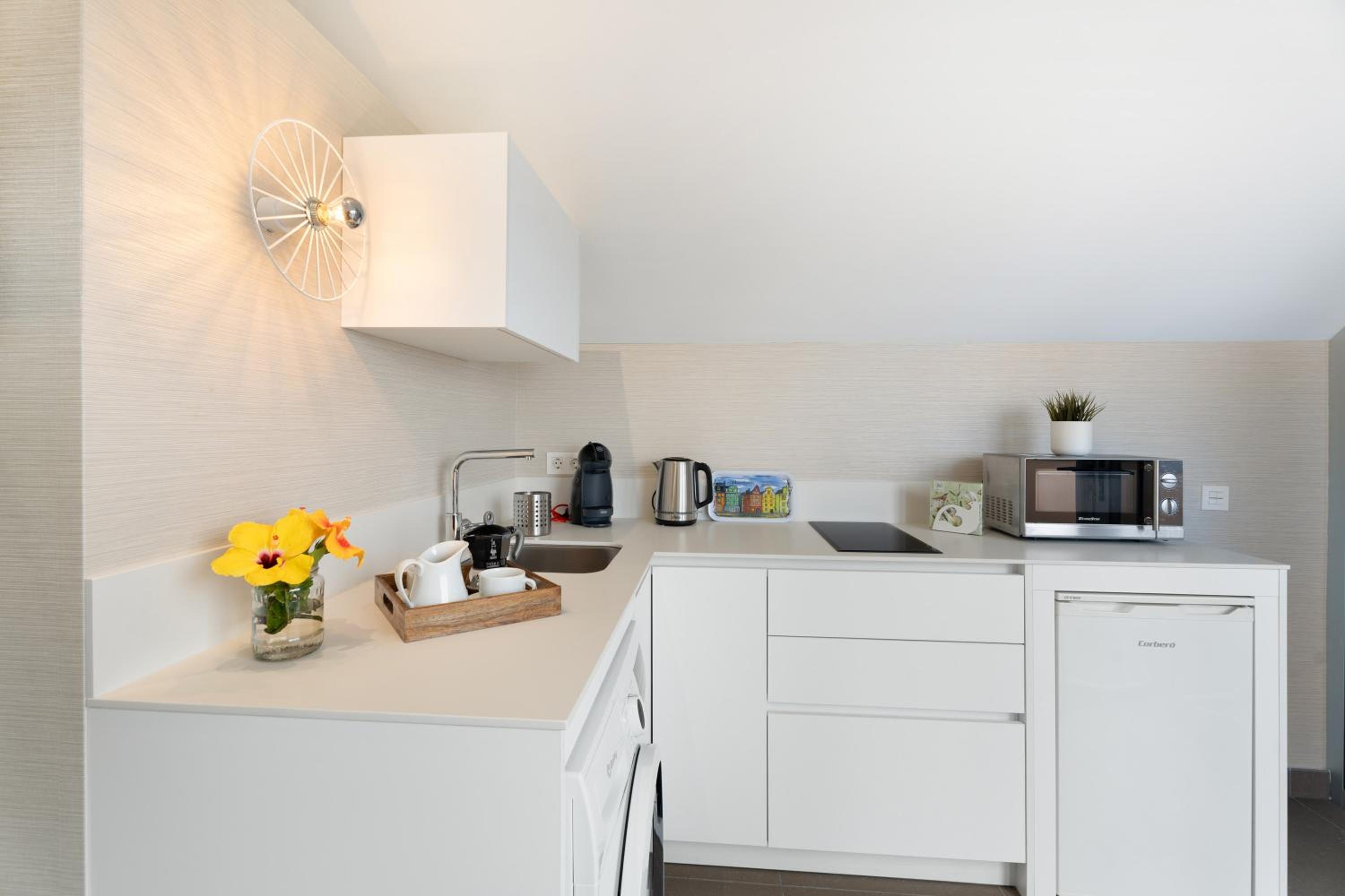Studio Apartment with Sea View photo 3
