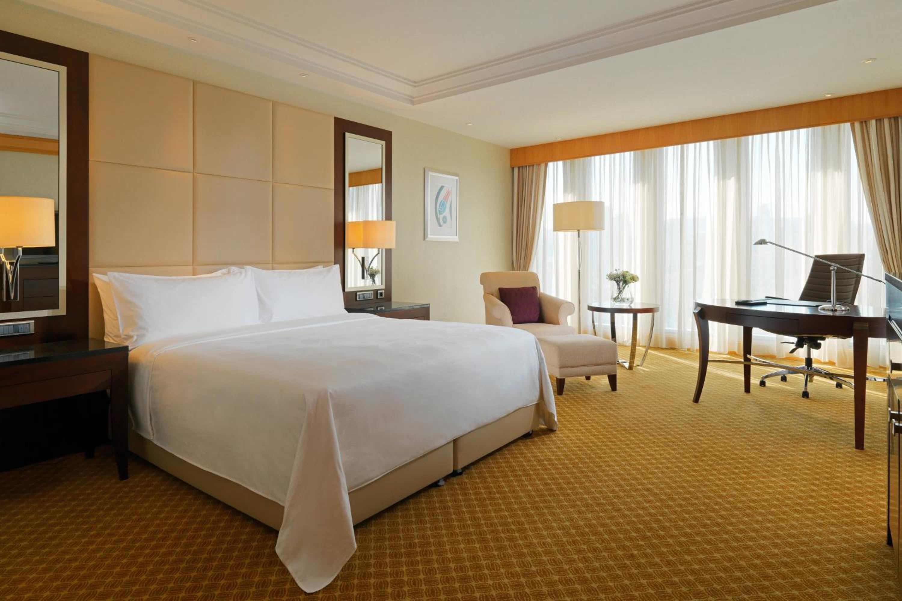 Deluxe Room with City View - Photo 2