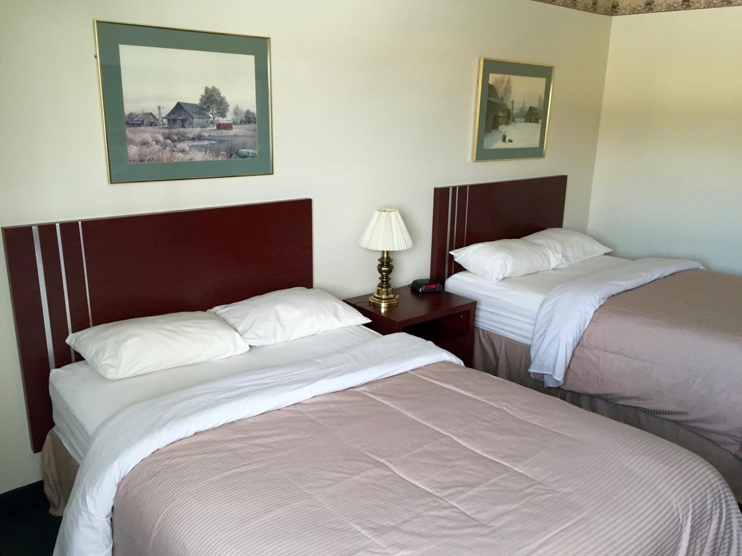 Double Room with Two Double Beds - Non-Smoking photo 3