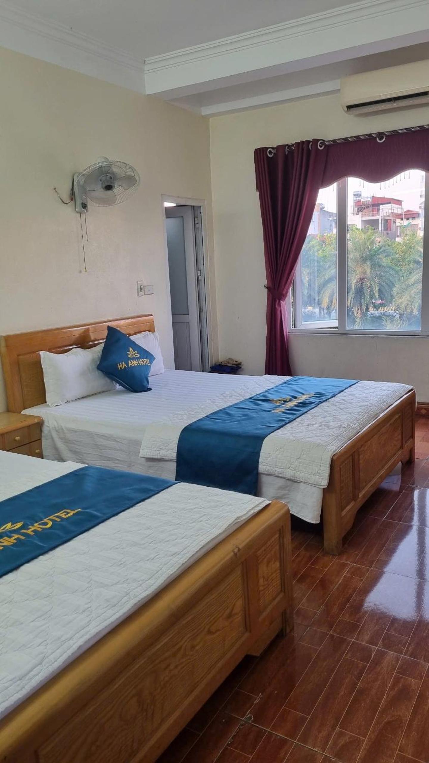Deluxe Queen Room with Two Queen Beds photo 2