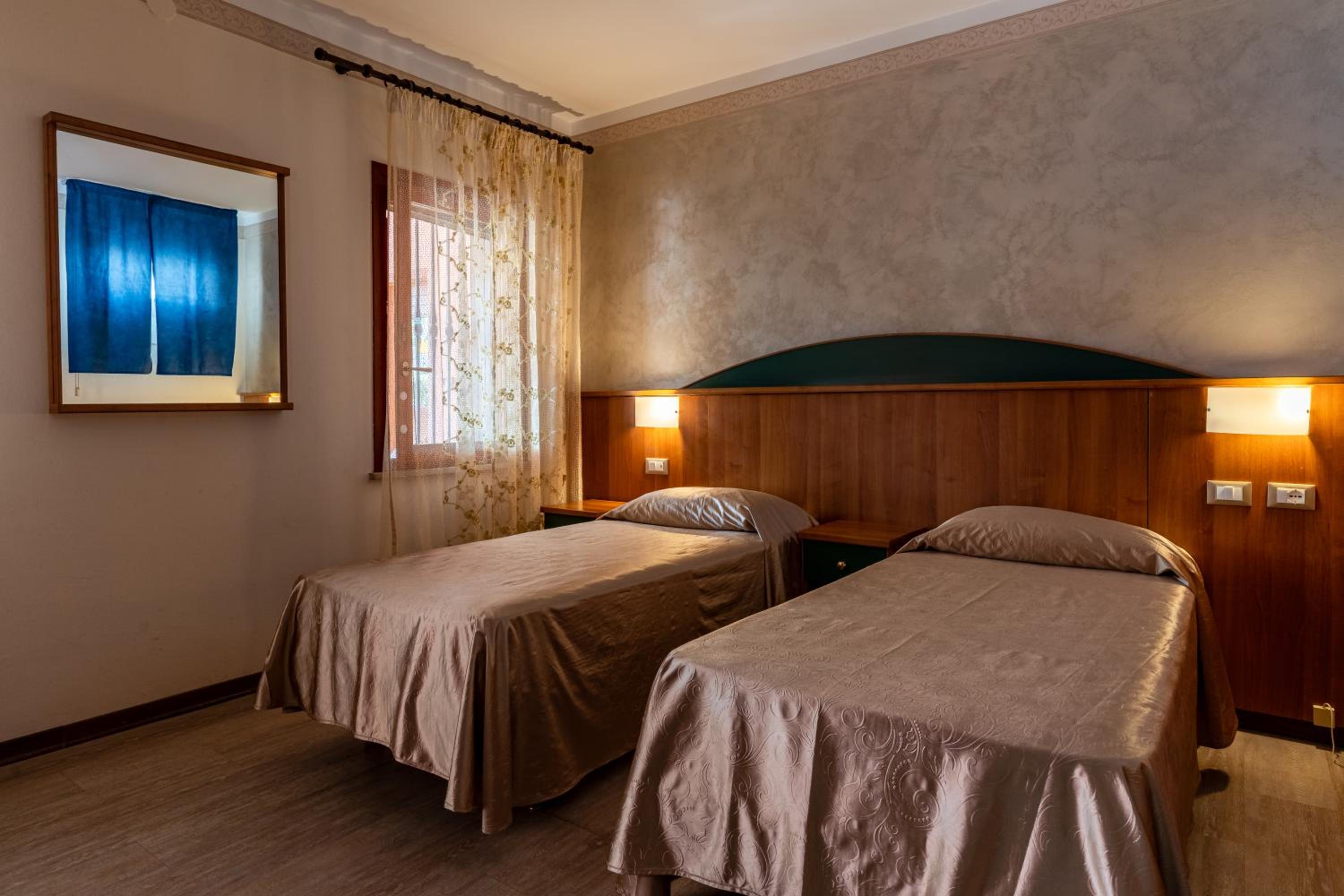 Triple Room - Photo 2