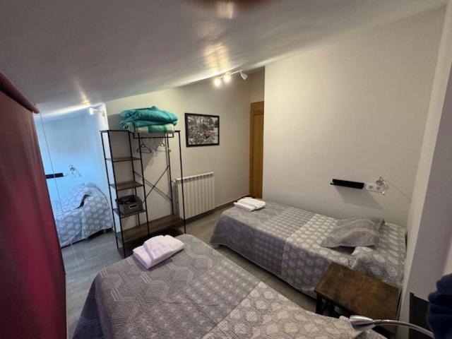 Triple Room with Shared Bathroom photo 3