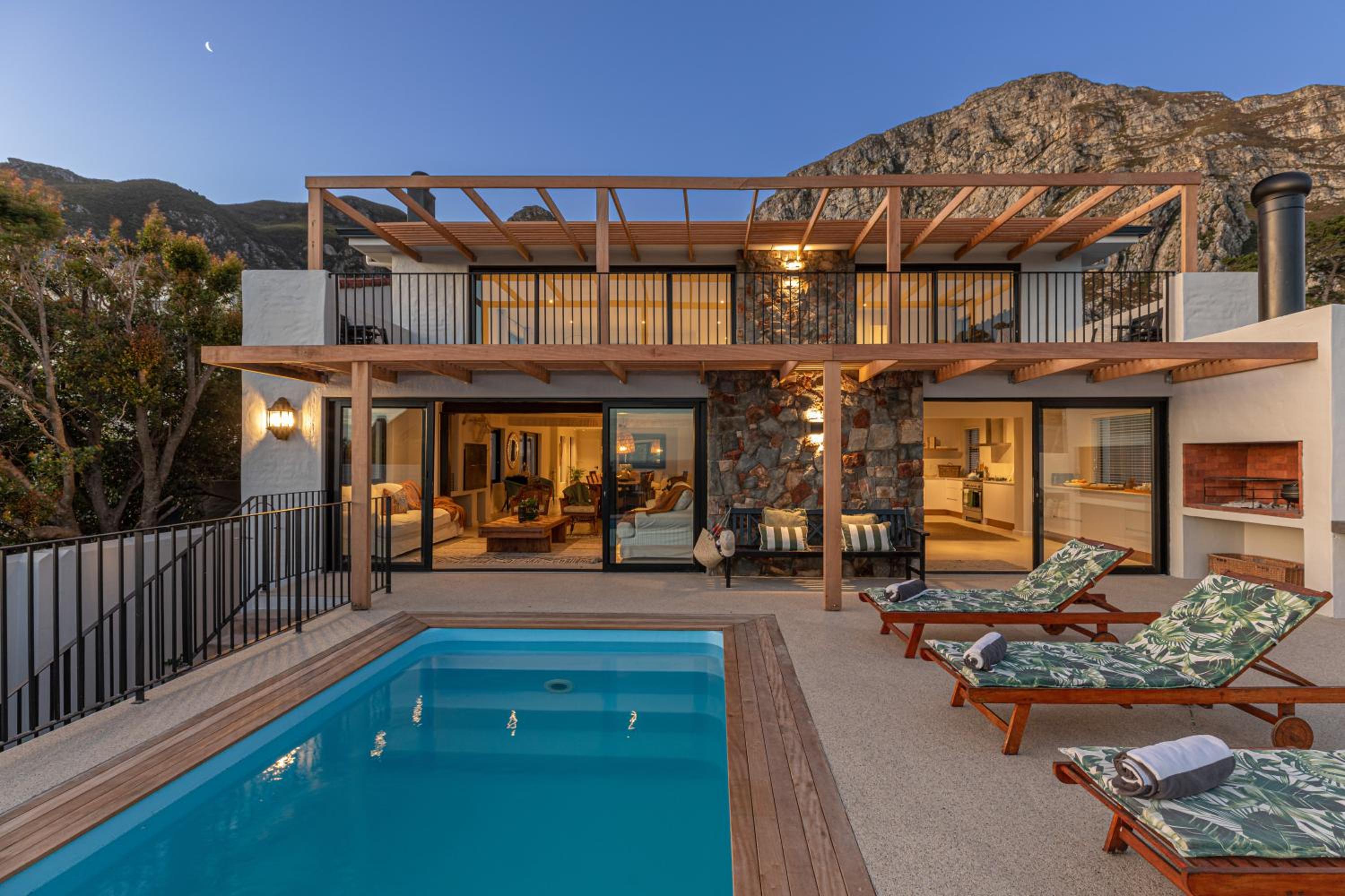 Villa photo 1