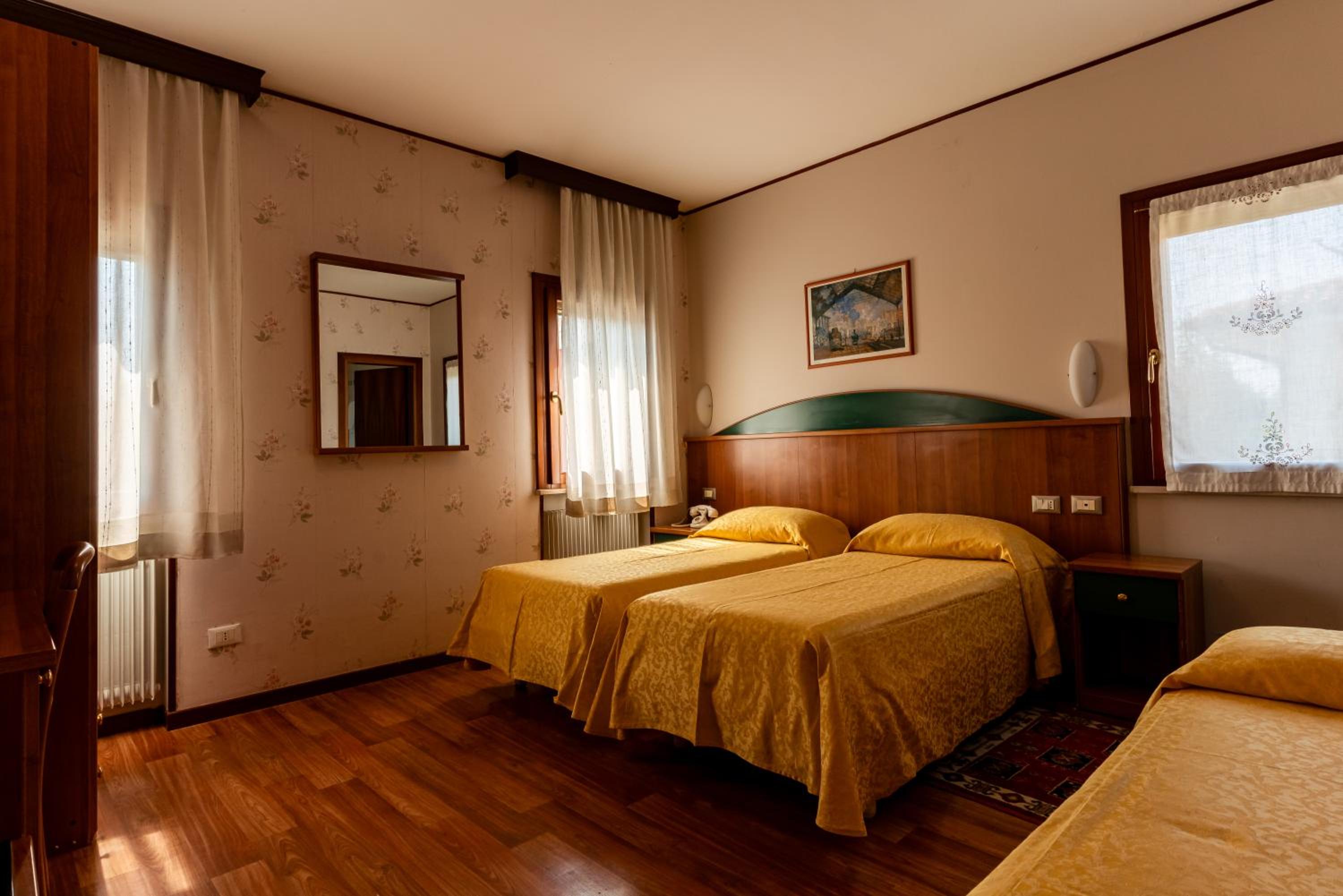 Triple Room - Photo 1
