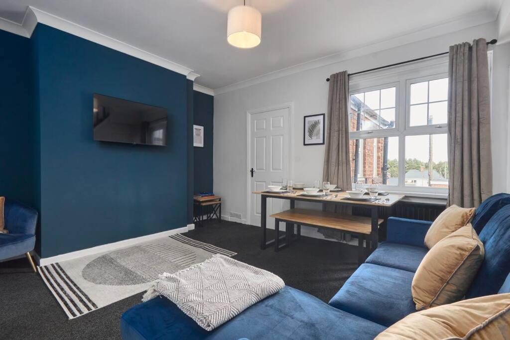 Three-Bedroom House photo 1