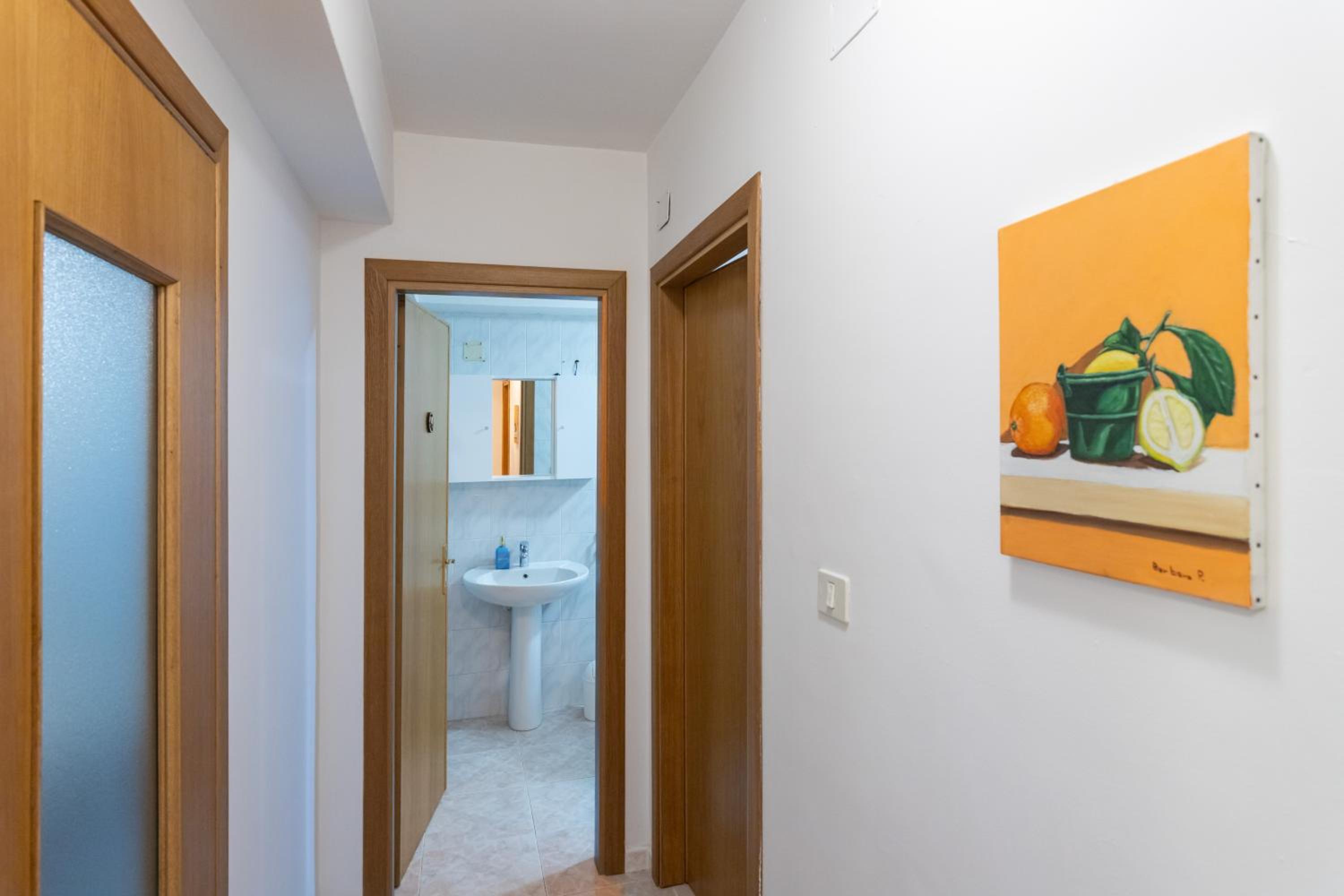 Three-Bedroom Apartment with Balcony photo 2