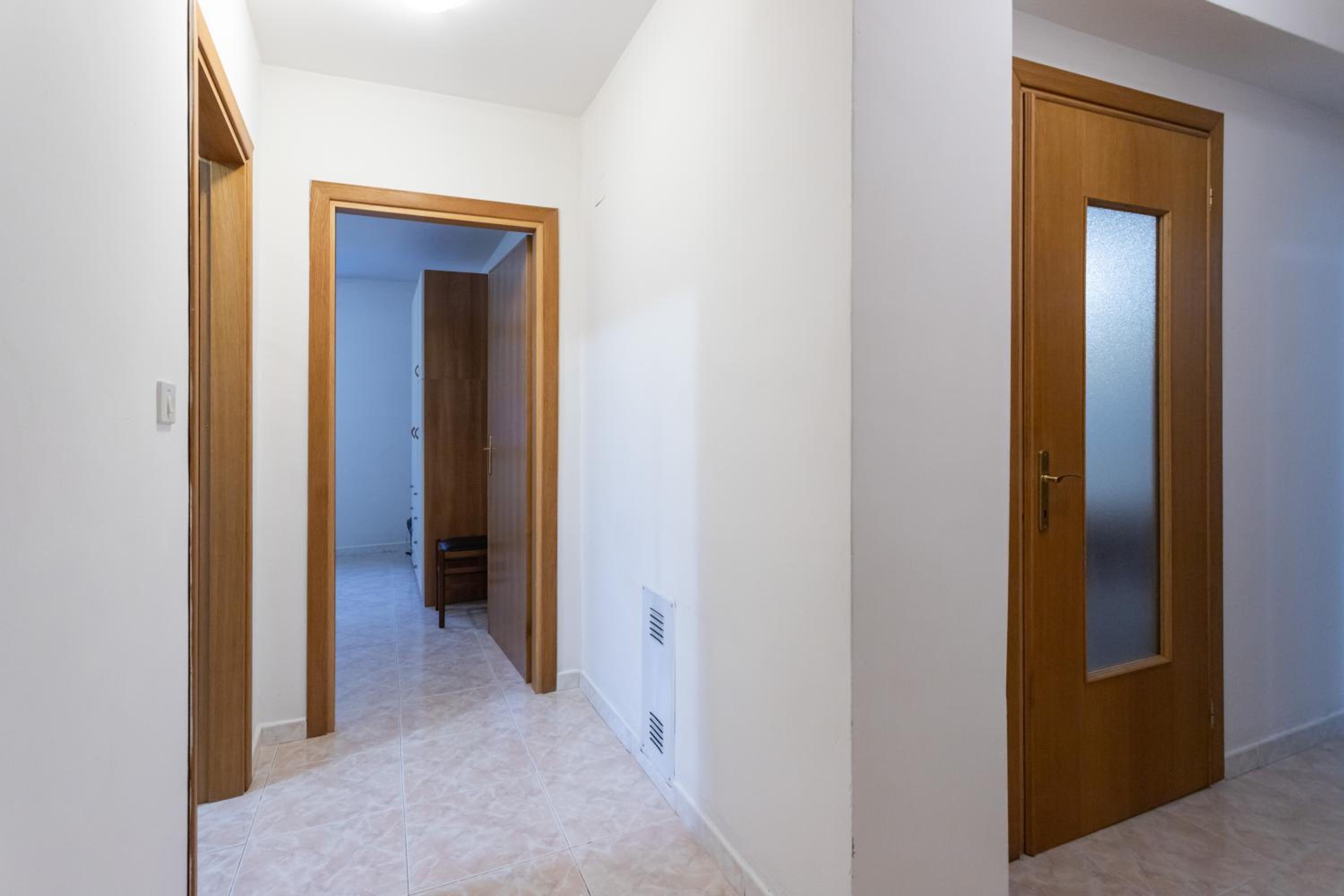 Three-Bedroom Apartment with Balcony photo 1