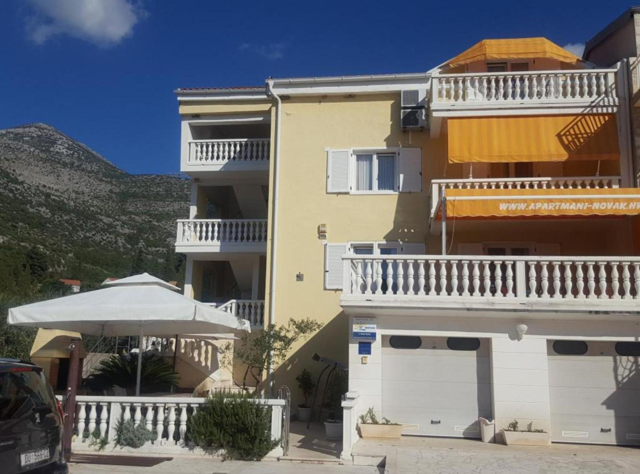 Studio Apartment with Balcony and Sea View photo 2