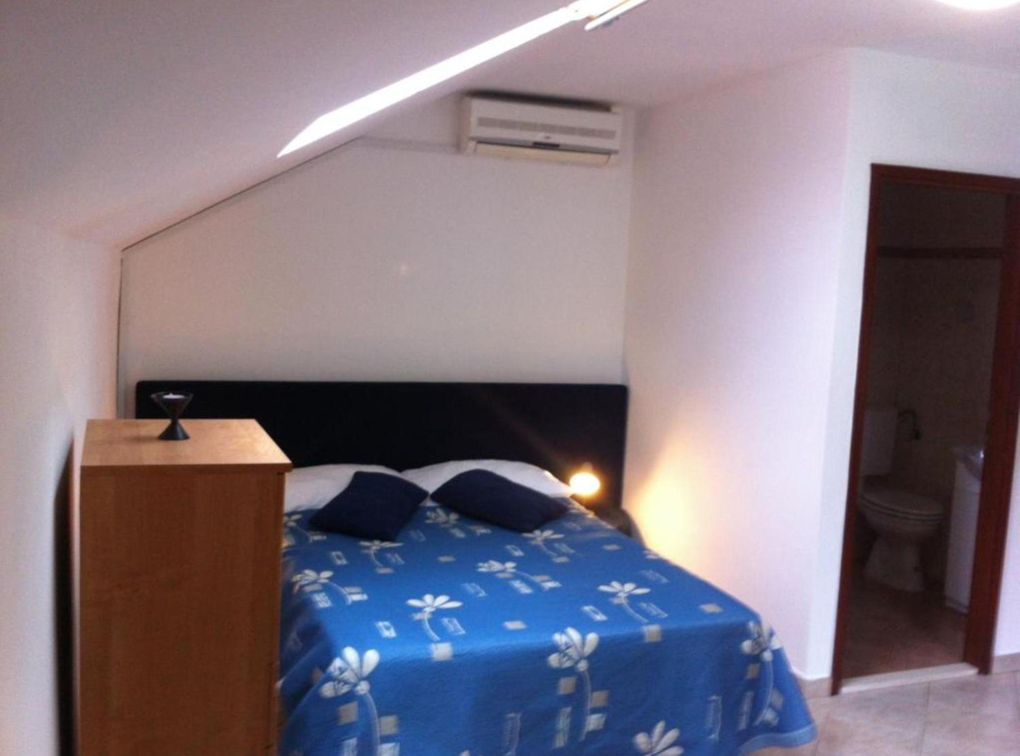 Studio Apartment with Balcony photo 1