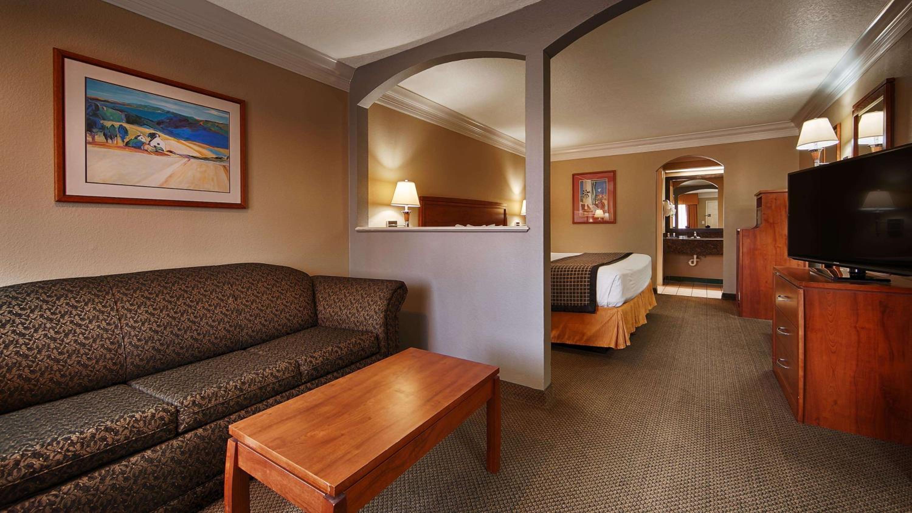 King Suite - Disability Access photo 3