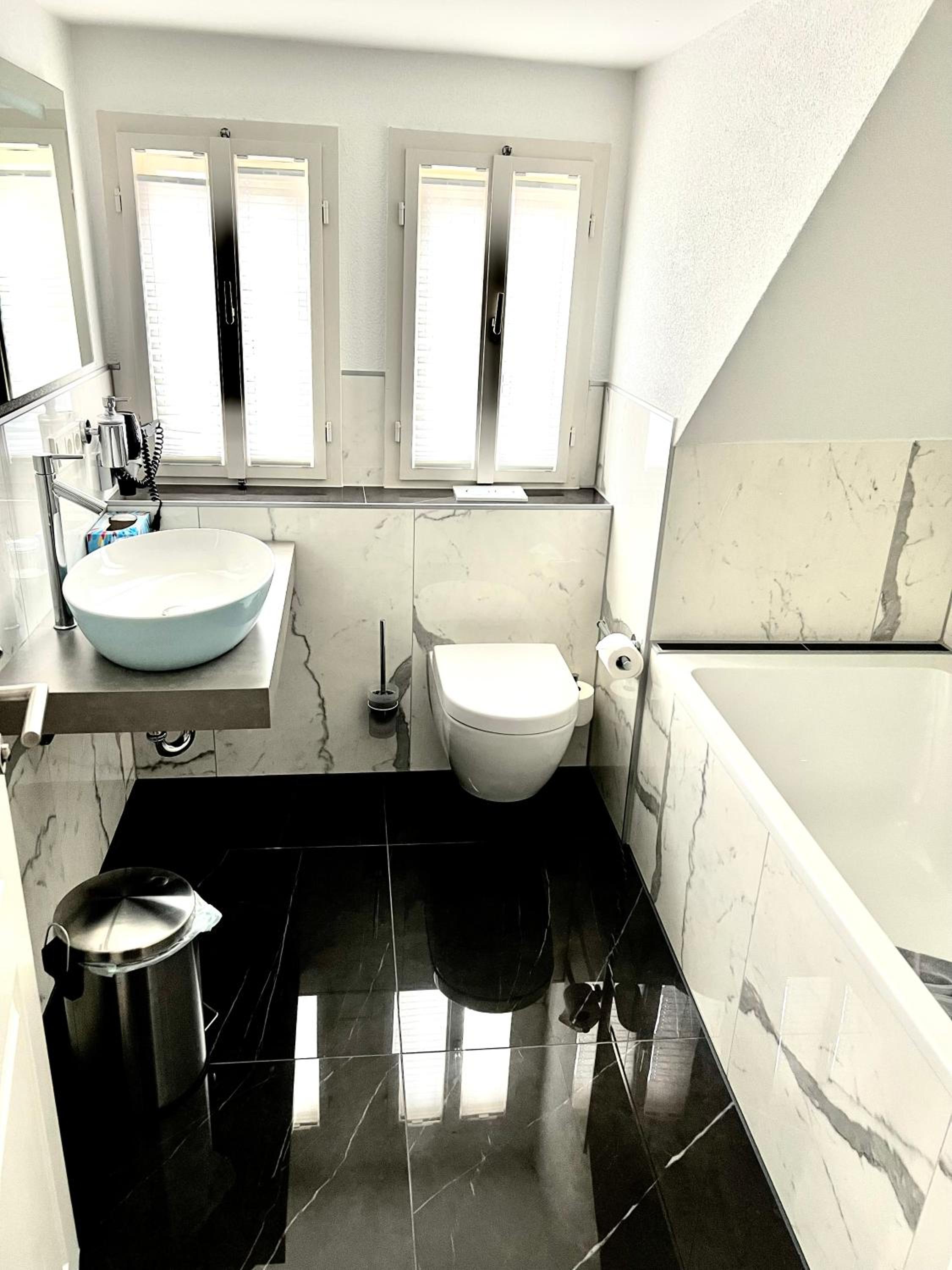 Deluxe Double Room with Bath photo 3