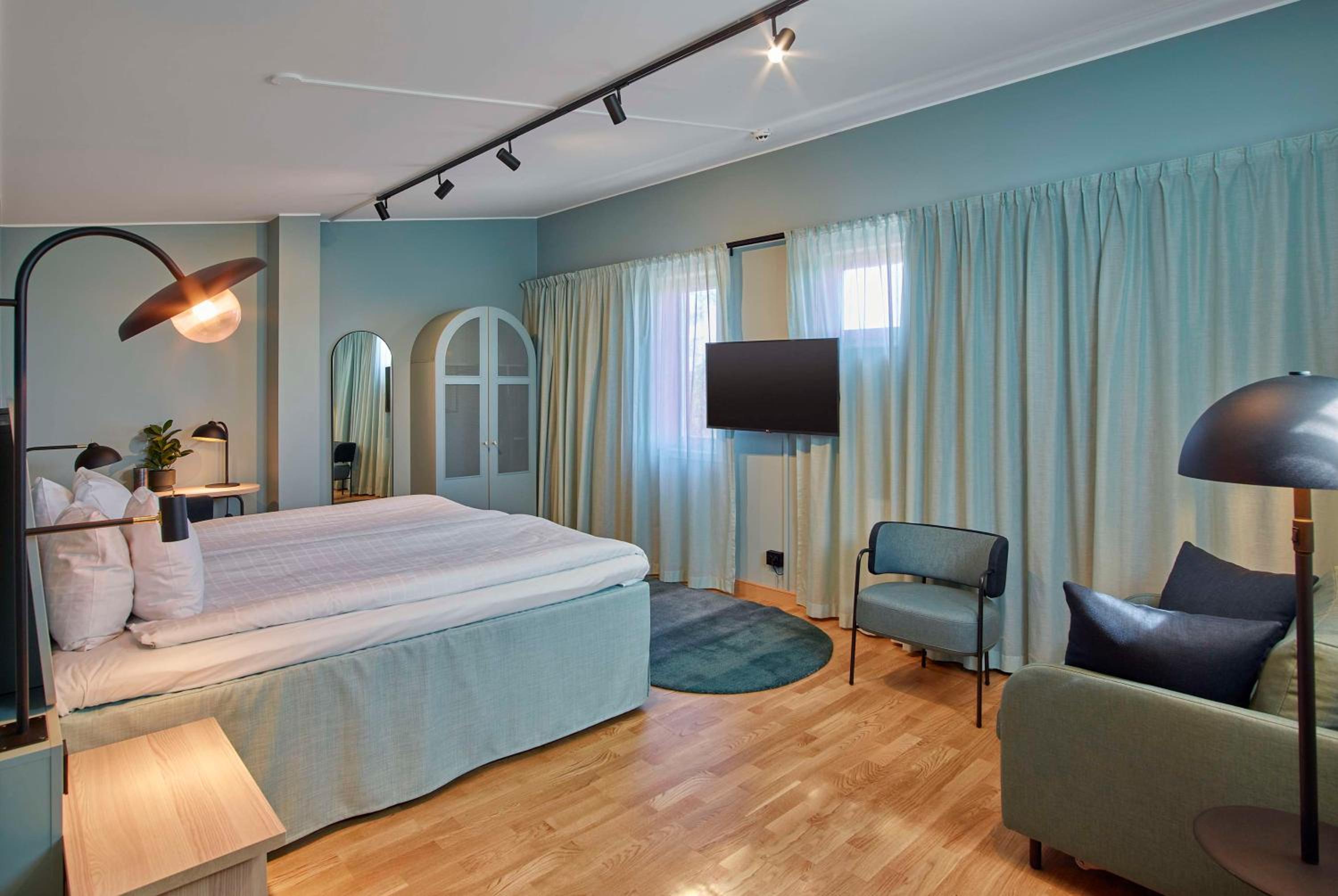 Suite - Photo 4