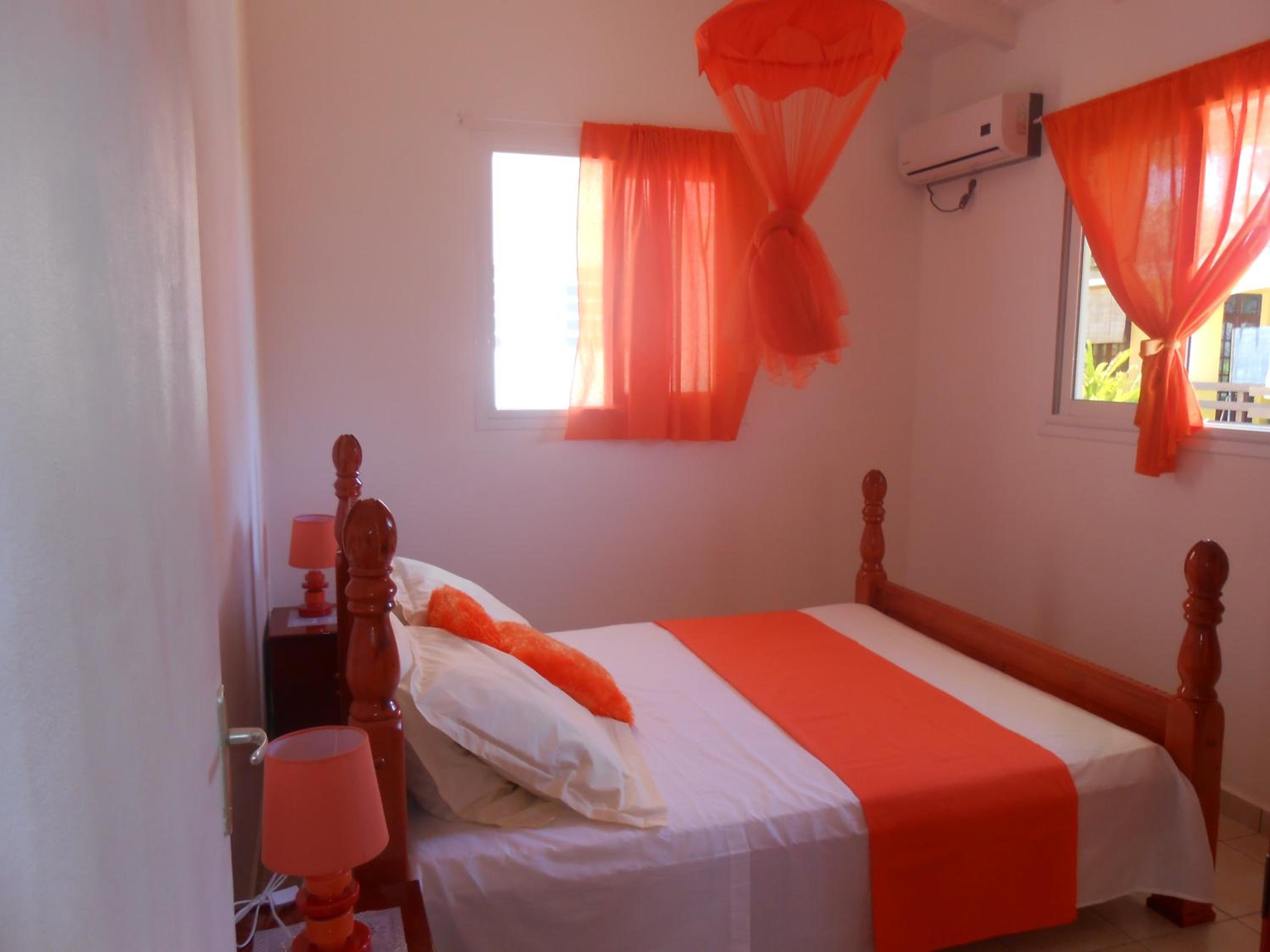One-Bedroom House photo 2