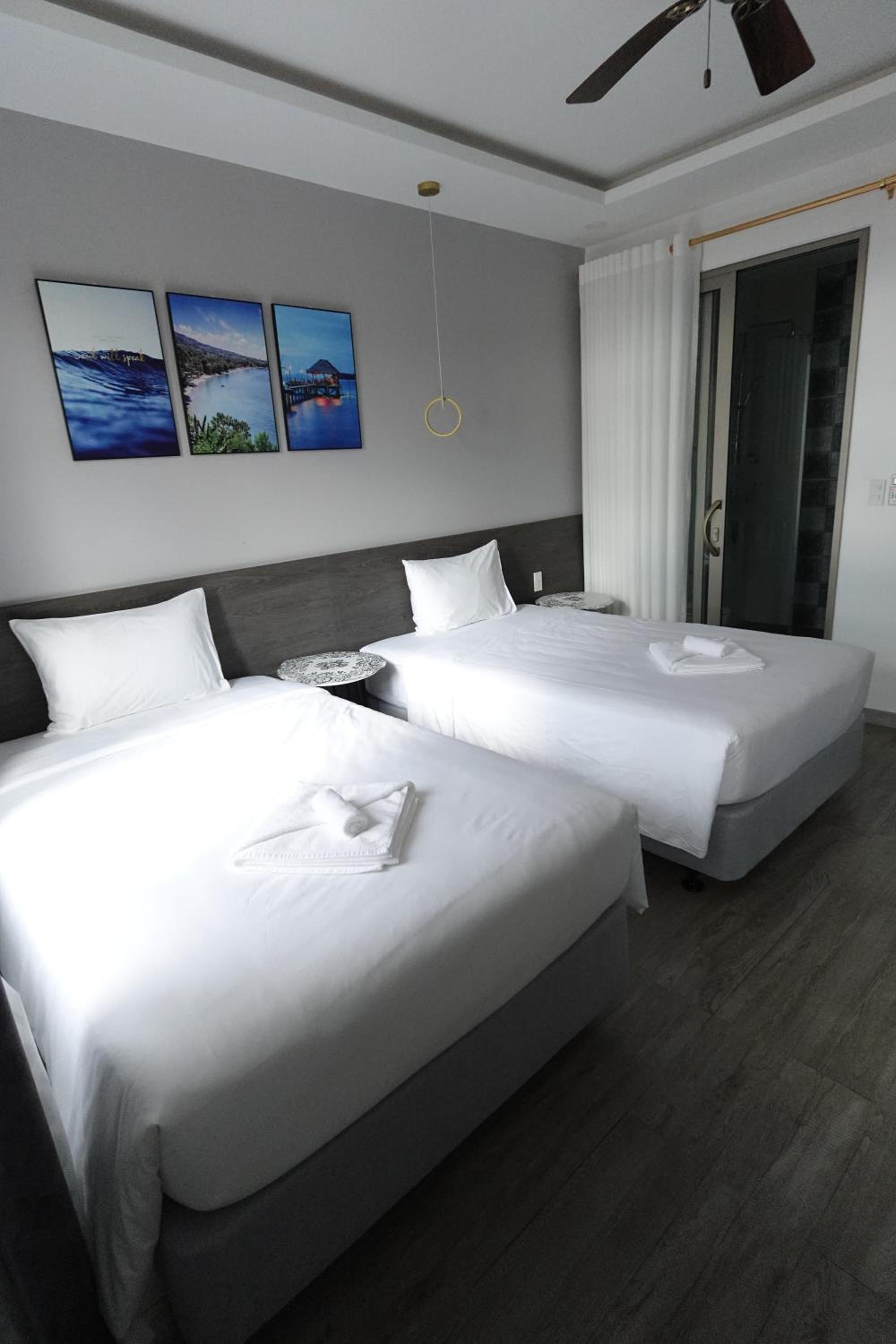 Double or Twin Room with Sea View photo 1