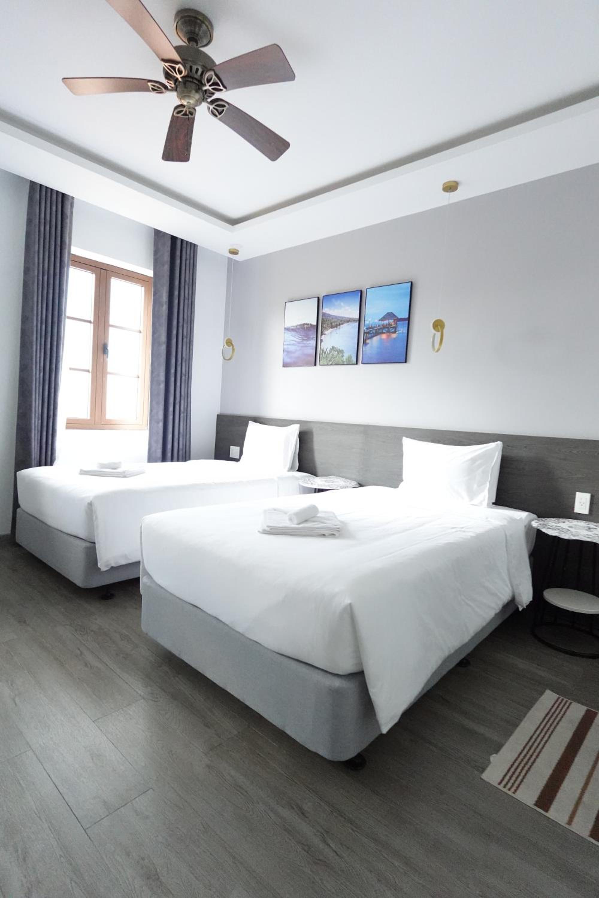 Double or Twin Room with Sea View photo 3