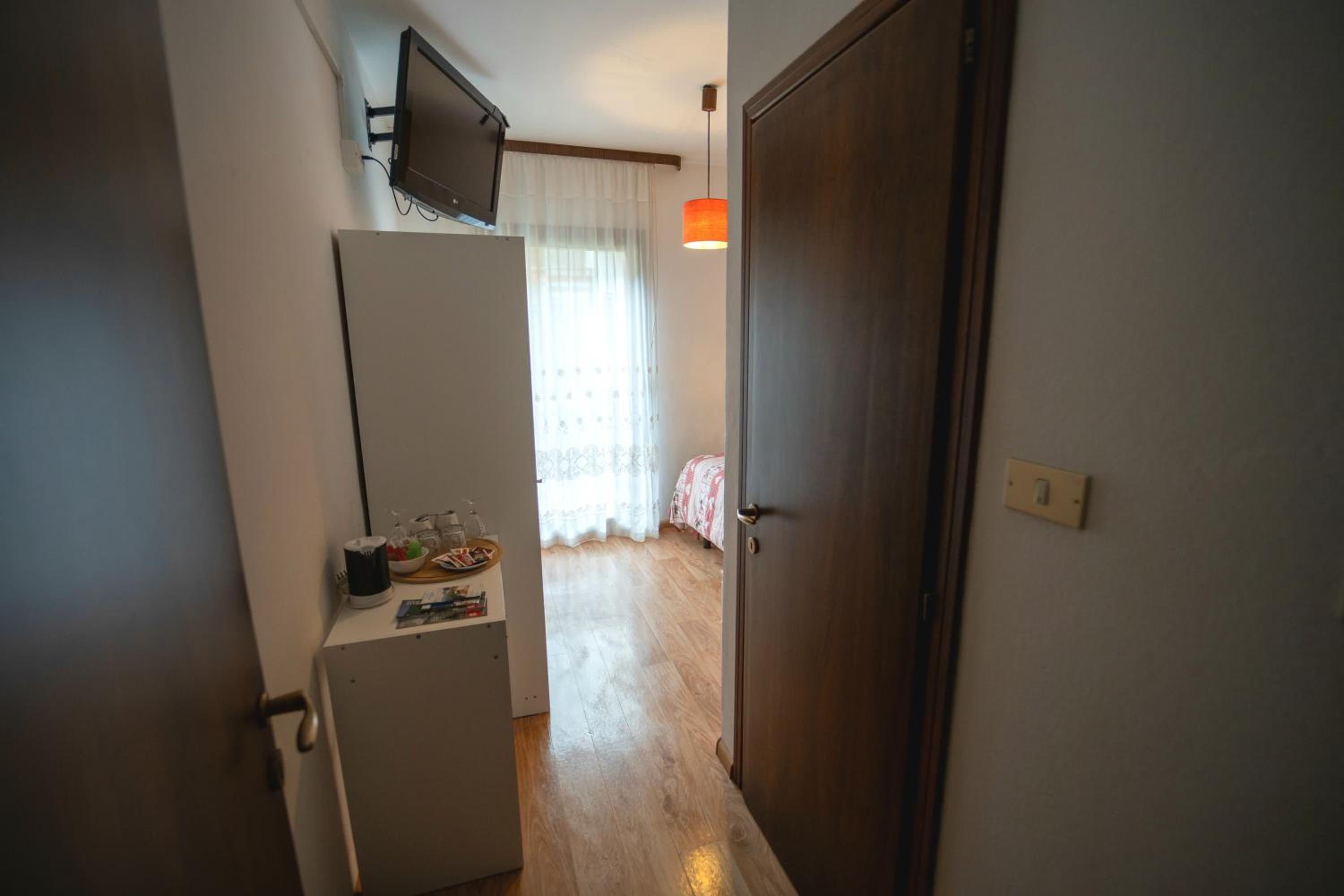 Small Double Room photo 3