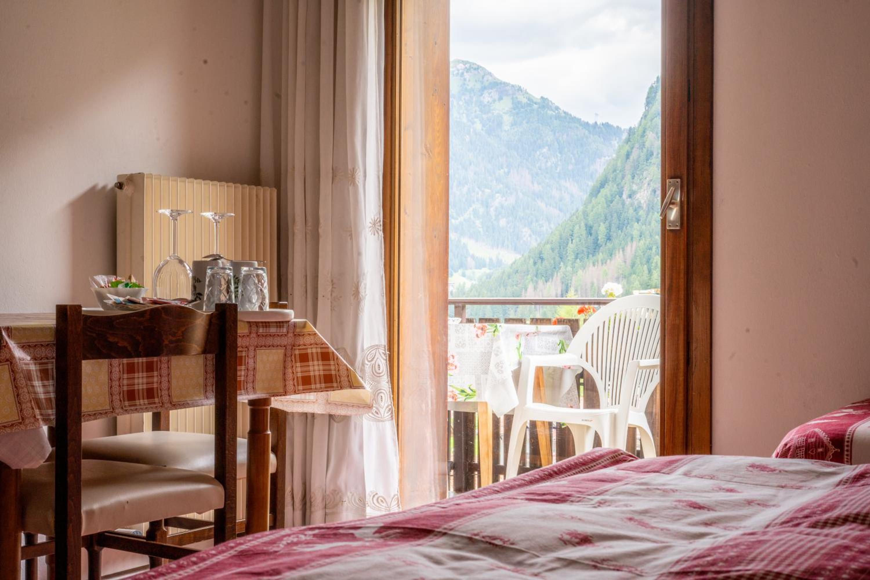 Triple Room with Mountain View photo 2