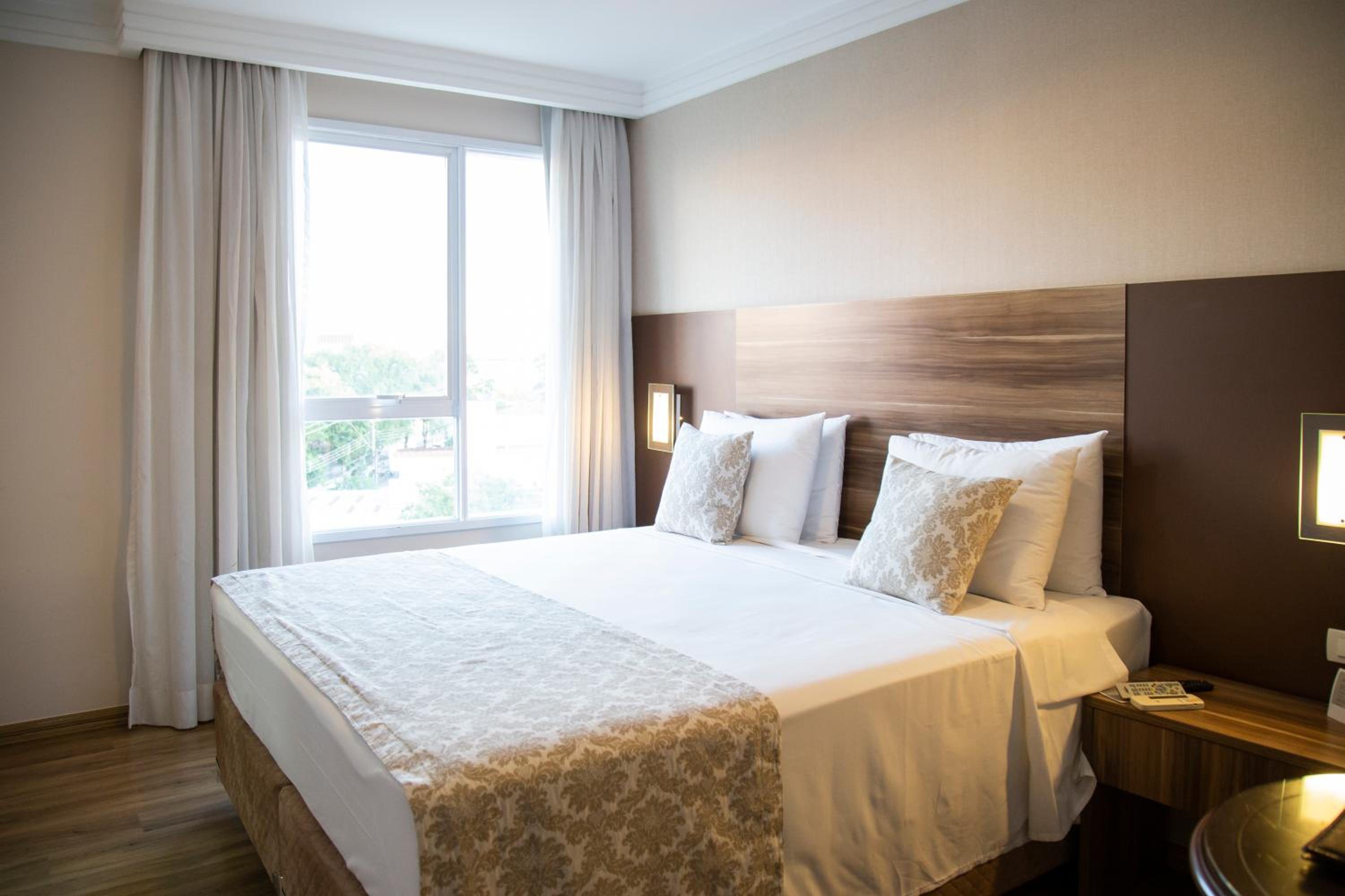 Deluxe Queen Room photo 2