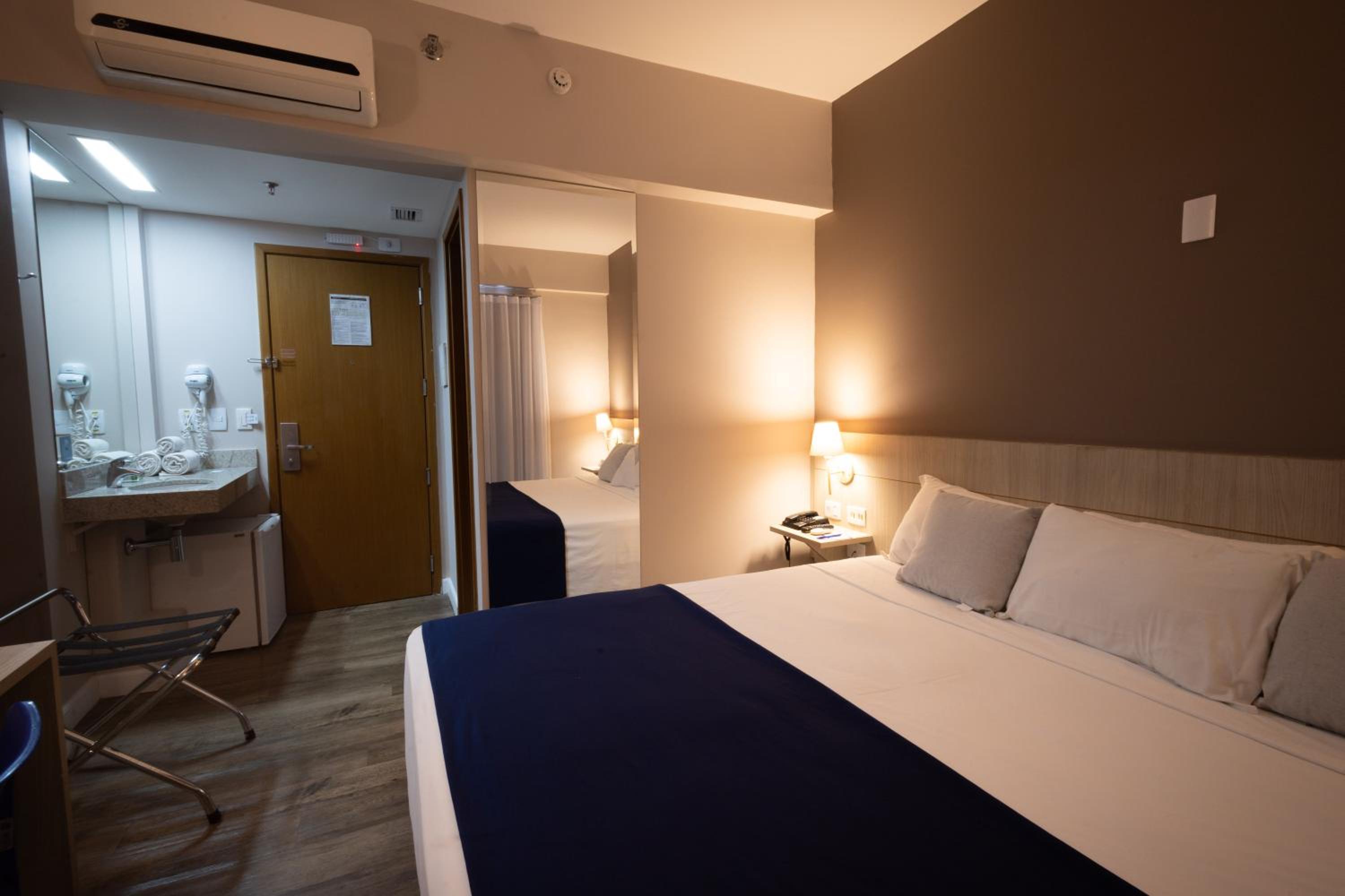 Queen Room - Disability Access