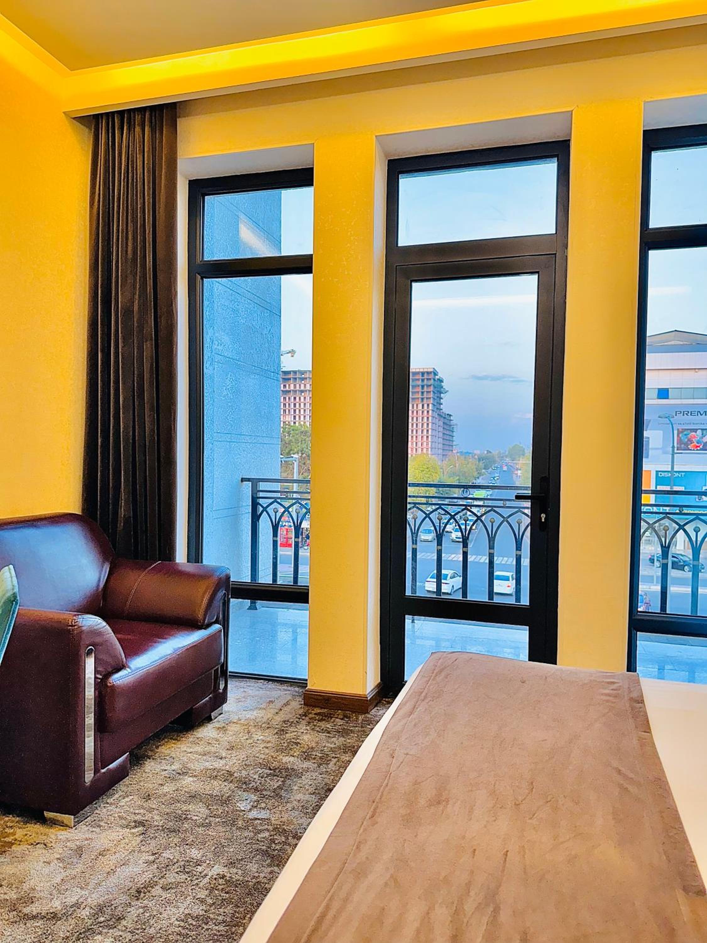 Standard Twin Room - Photo 14