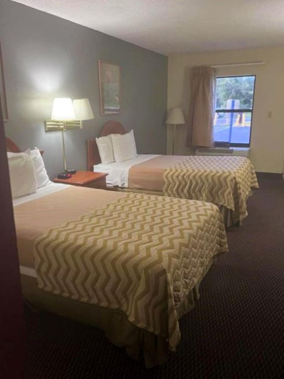 Double Room with 2 Double Beds - Non Smoking photo 2