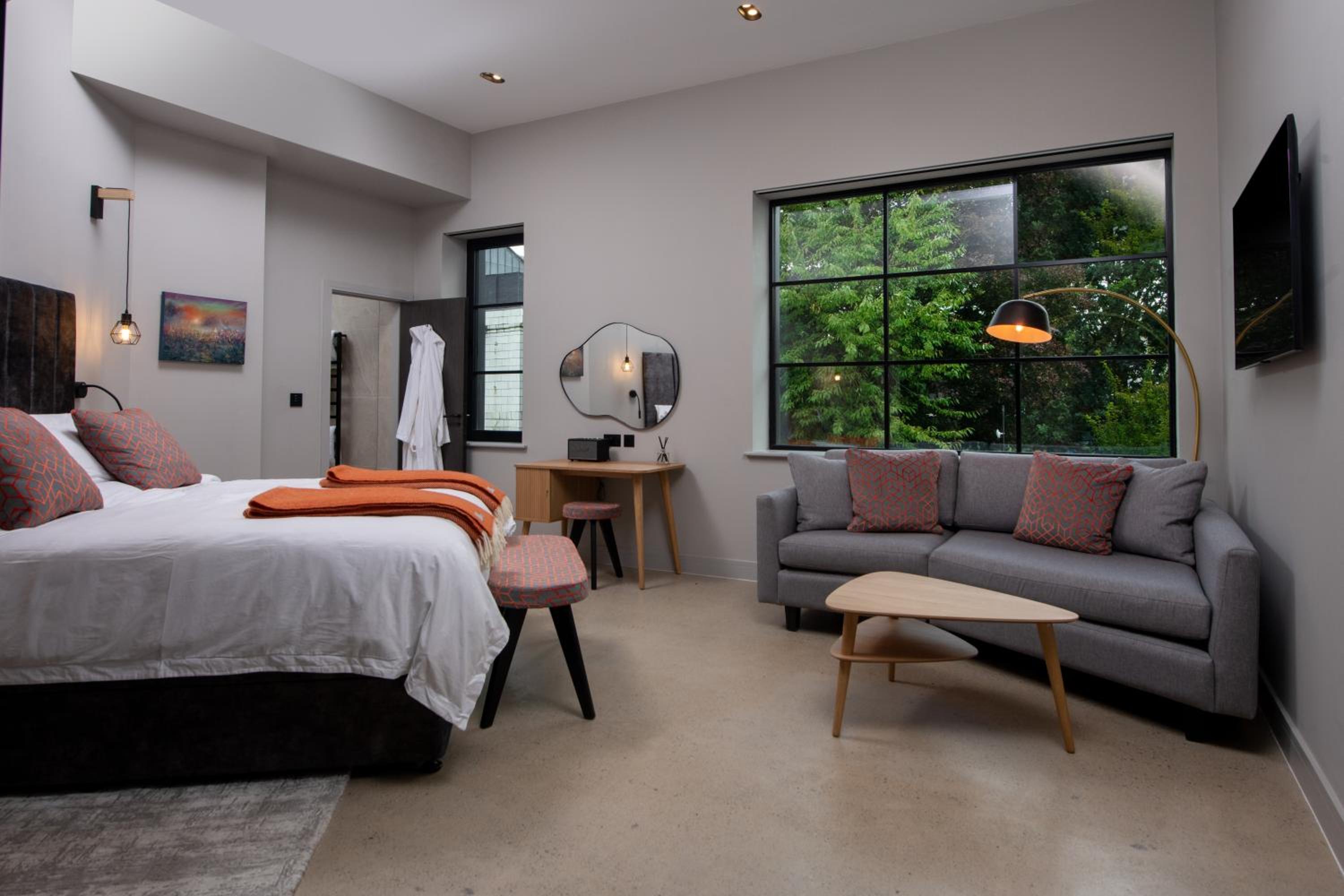 Superior King Suite