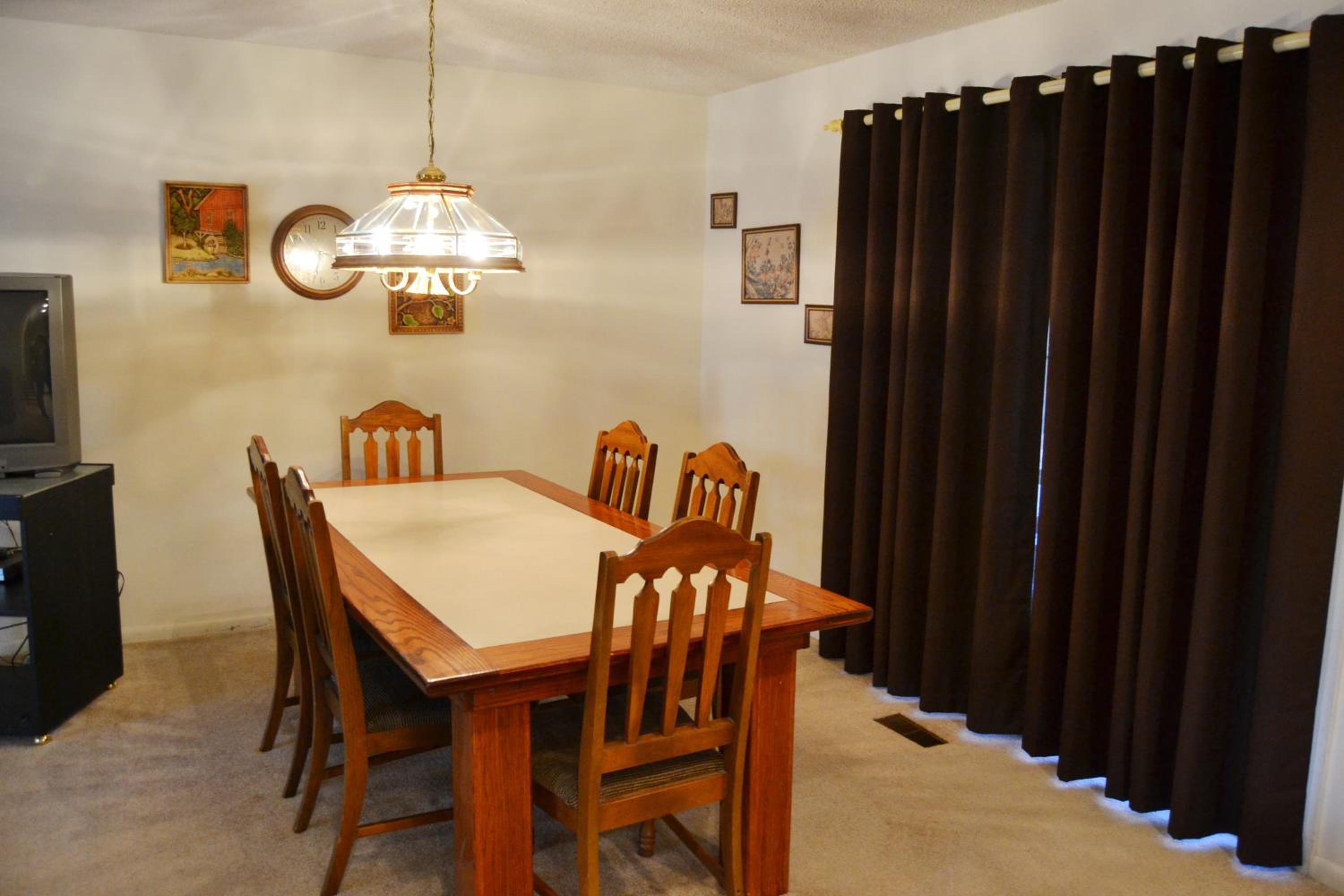 Three-Bedroom Townhouse photo 2