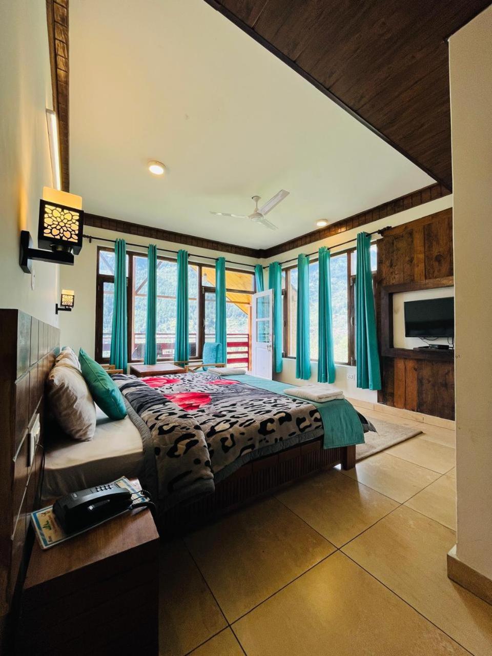 King Room With Balcony