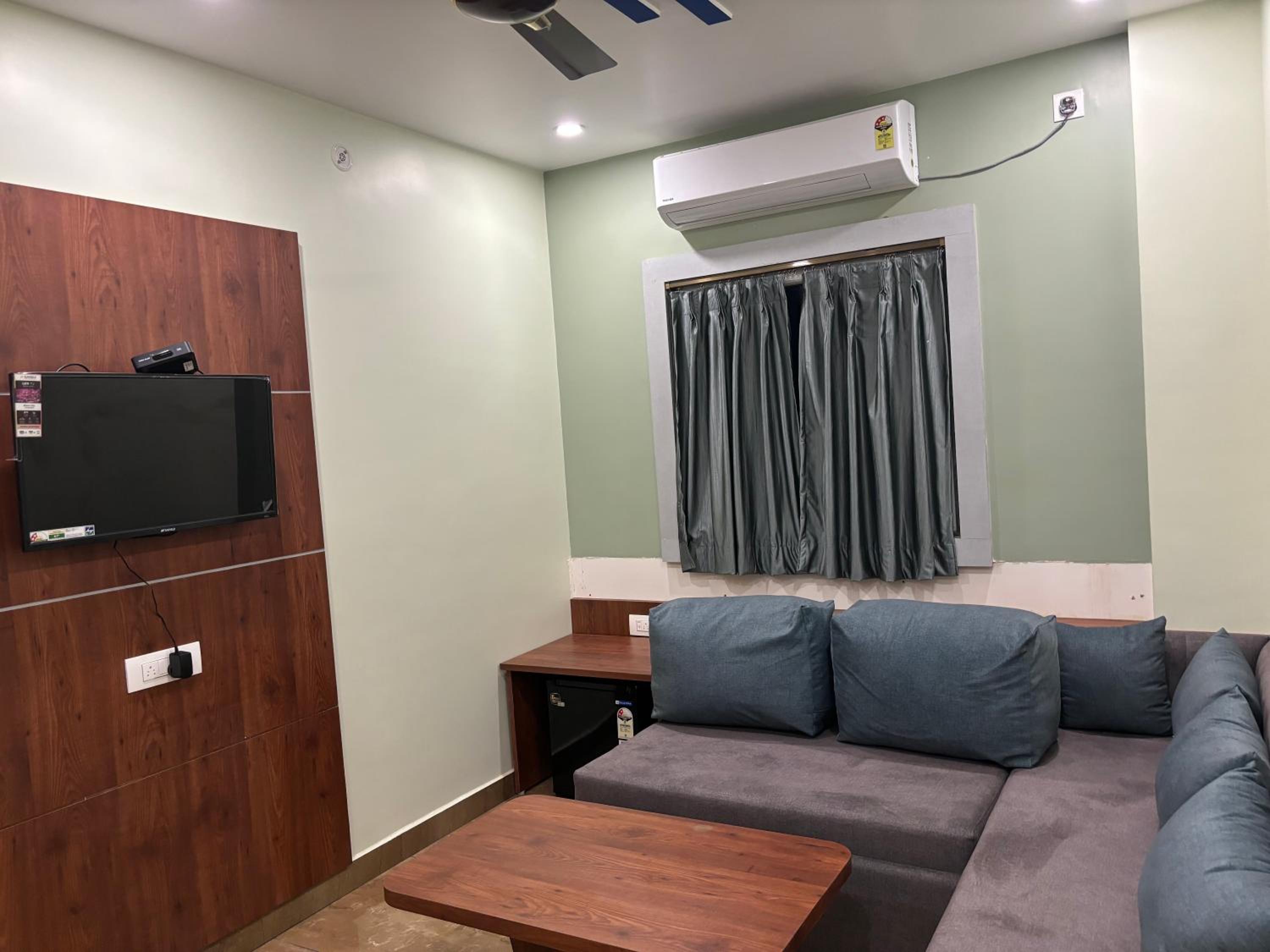 Deluxe Suite