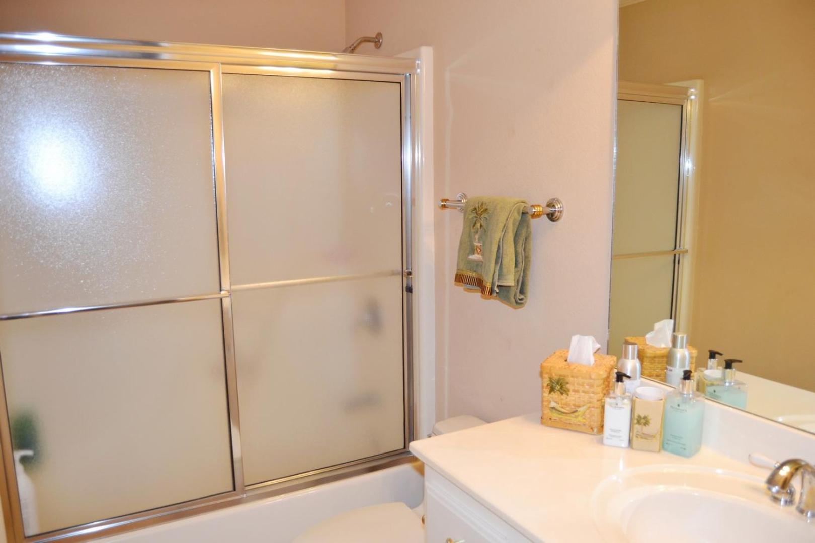 Three-Bedroom House photo 2