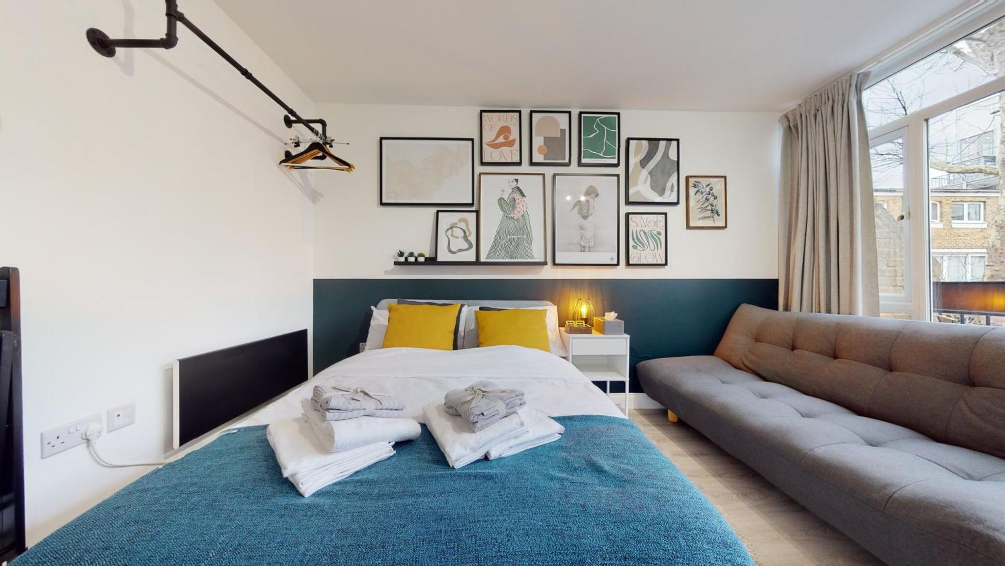 Studio with Sofa Bed photo 3