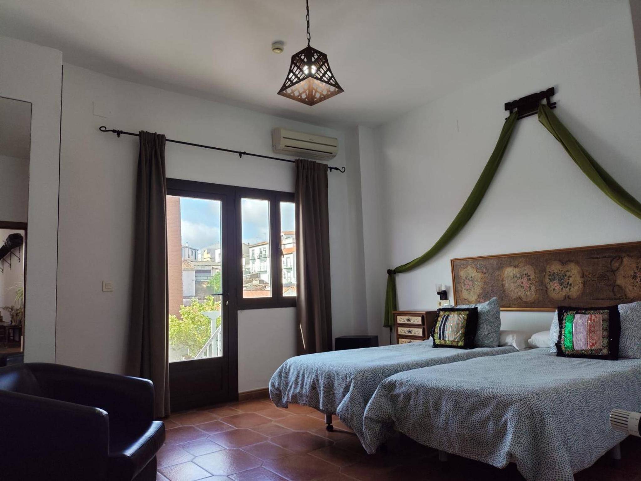 Habitación Doble o Twin Deluxe con Acceso a la Piscina