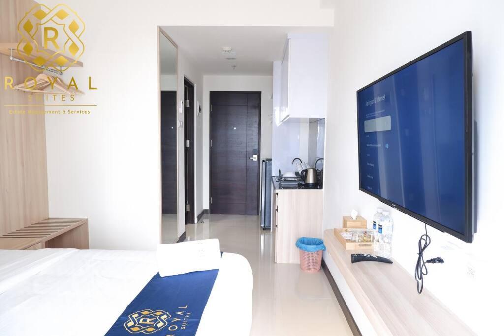 Studio Apartment with Balcony photo 3