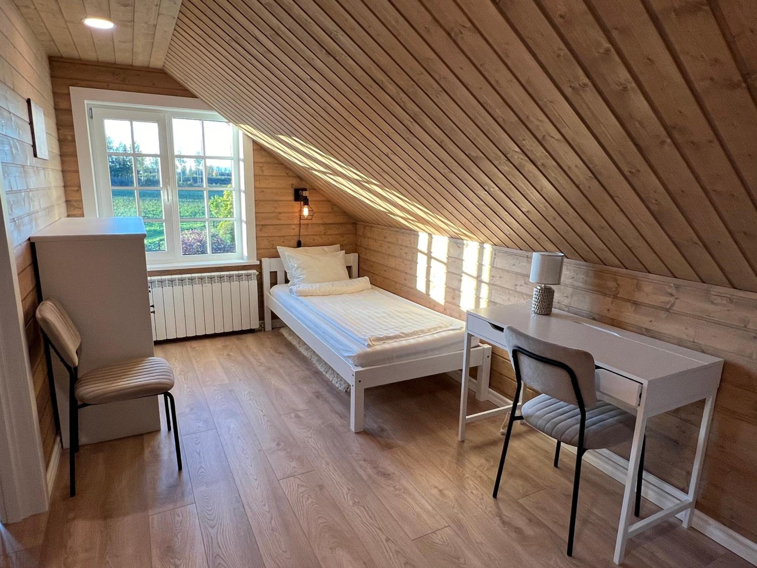 Three-Bedroom House photo 3