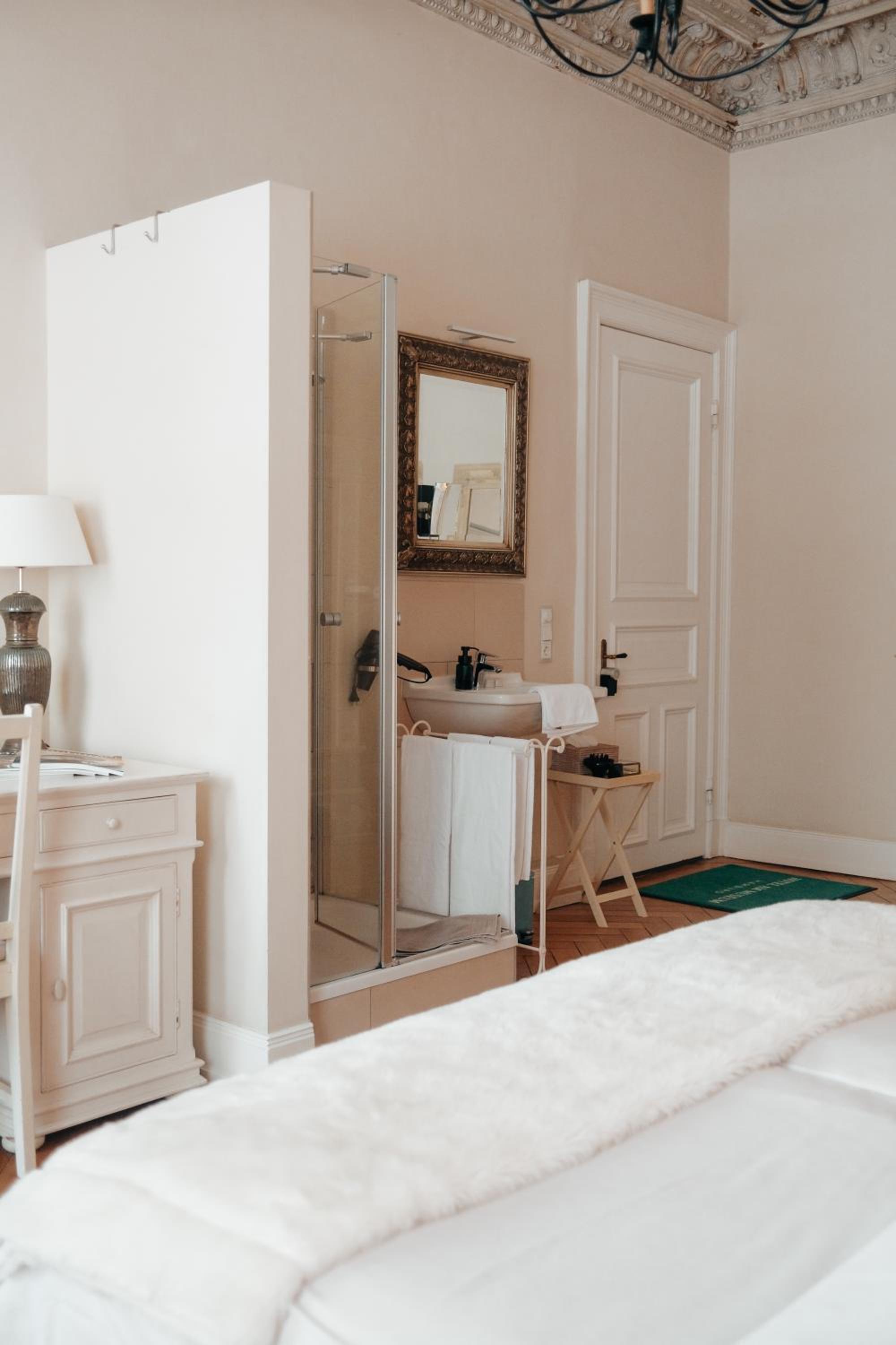 Double Room - Photo 21
