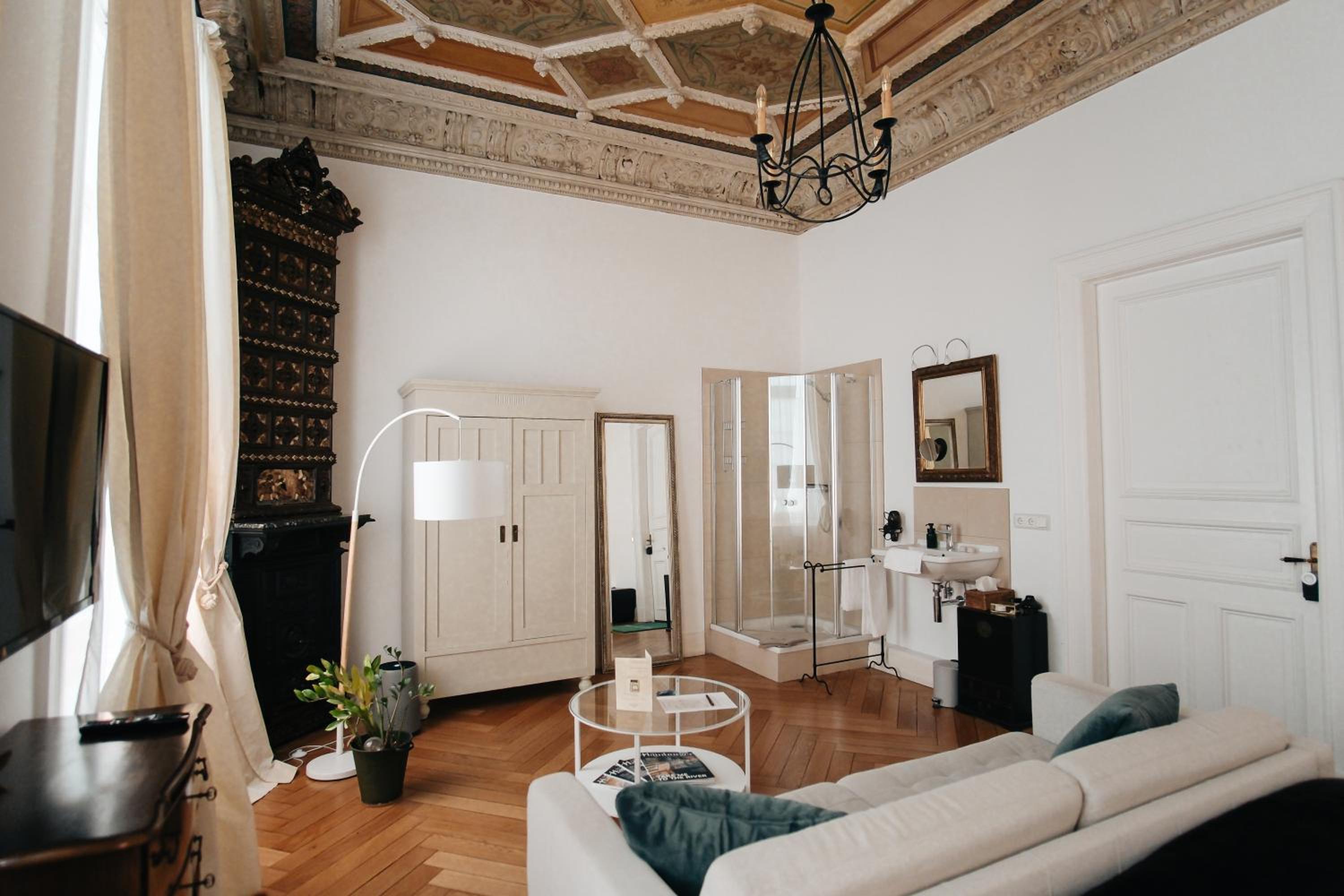 Double Room - Photo 10