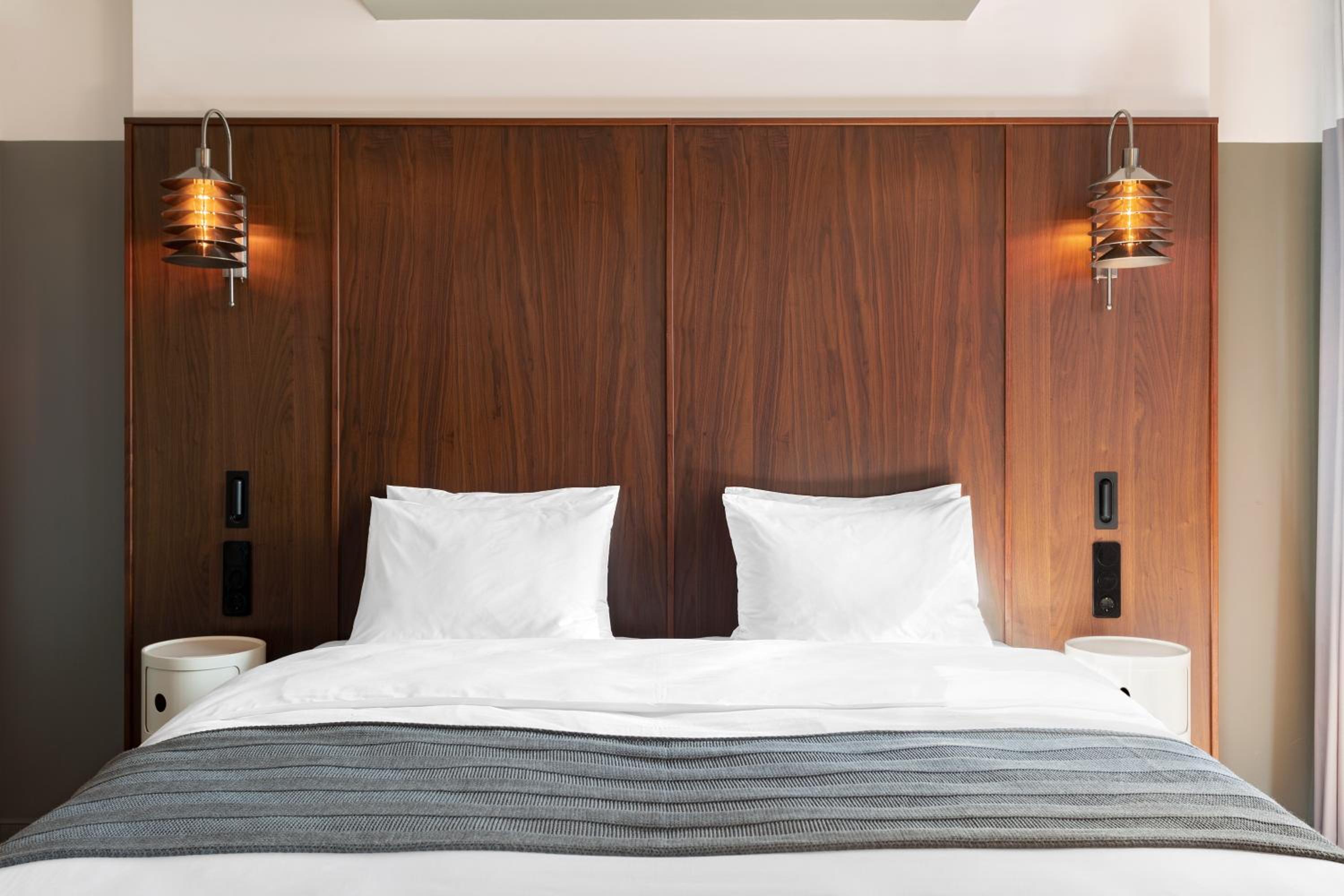 Large Double or Twin Room