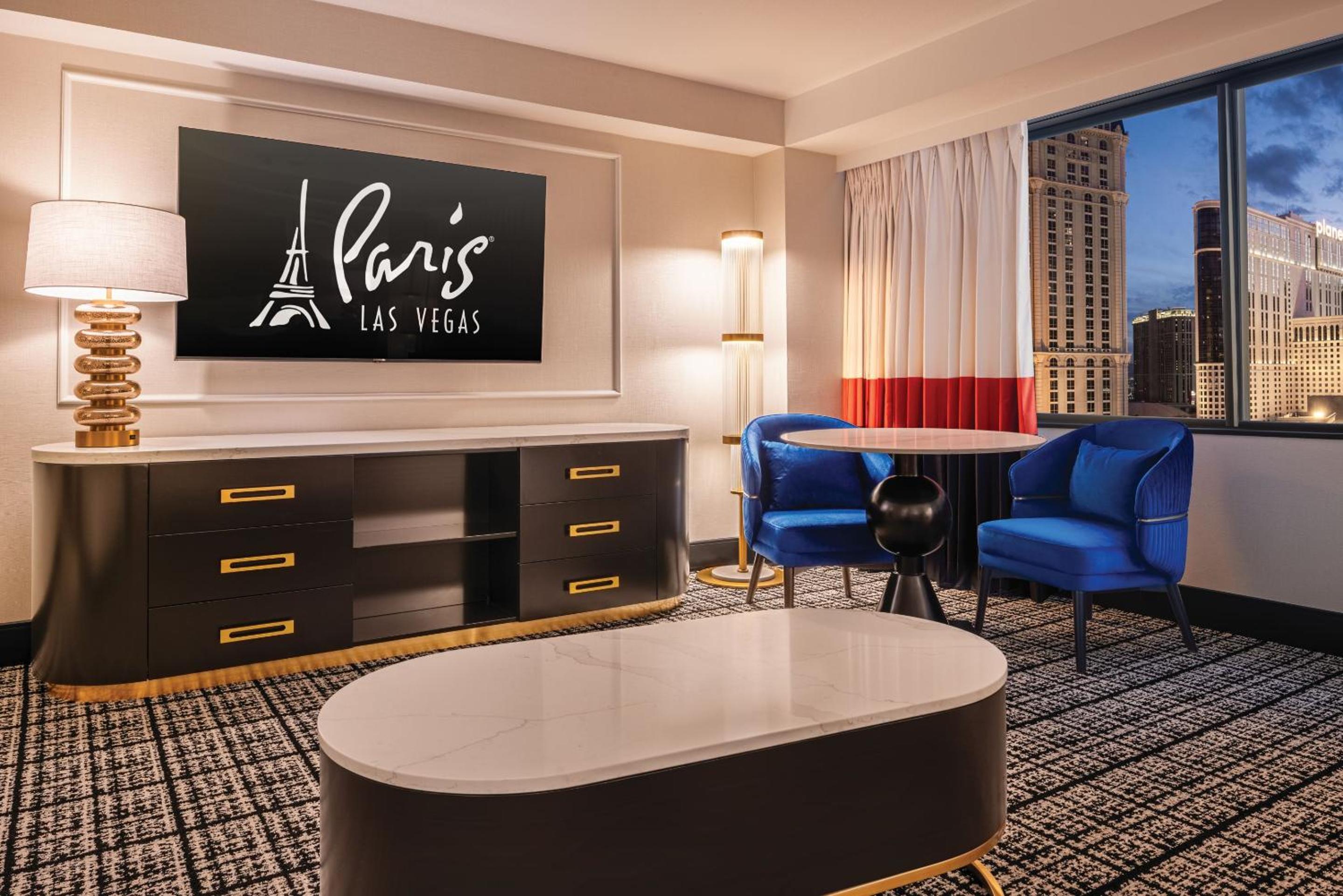Versailles Executive Suite, 1 King, Non-Smoking	 - Photo 4