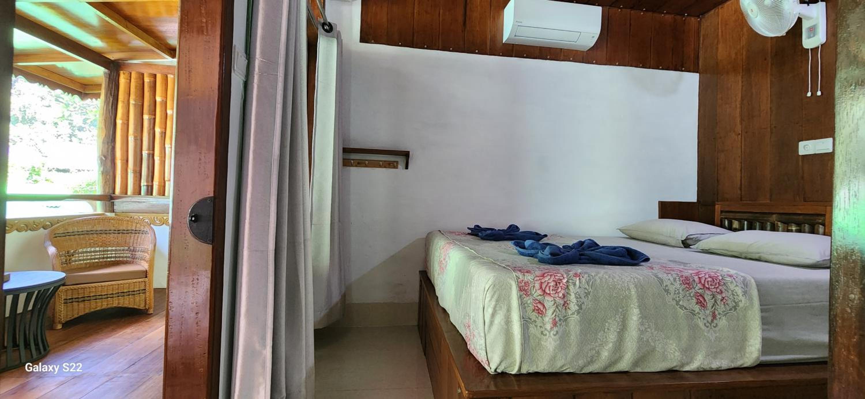 Small Double Room - Photo 5