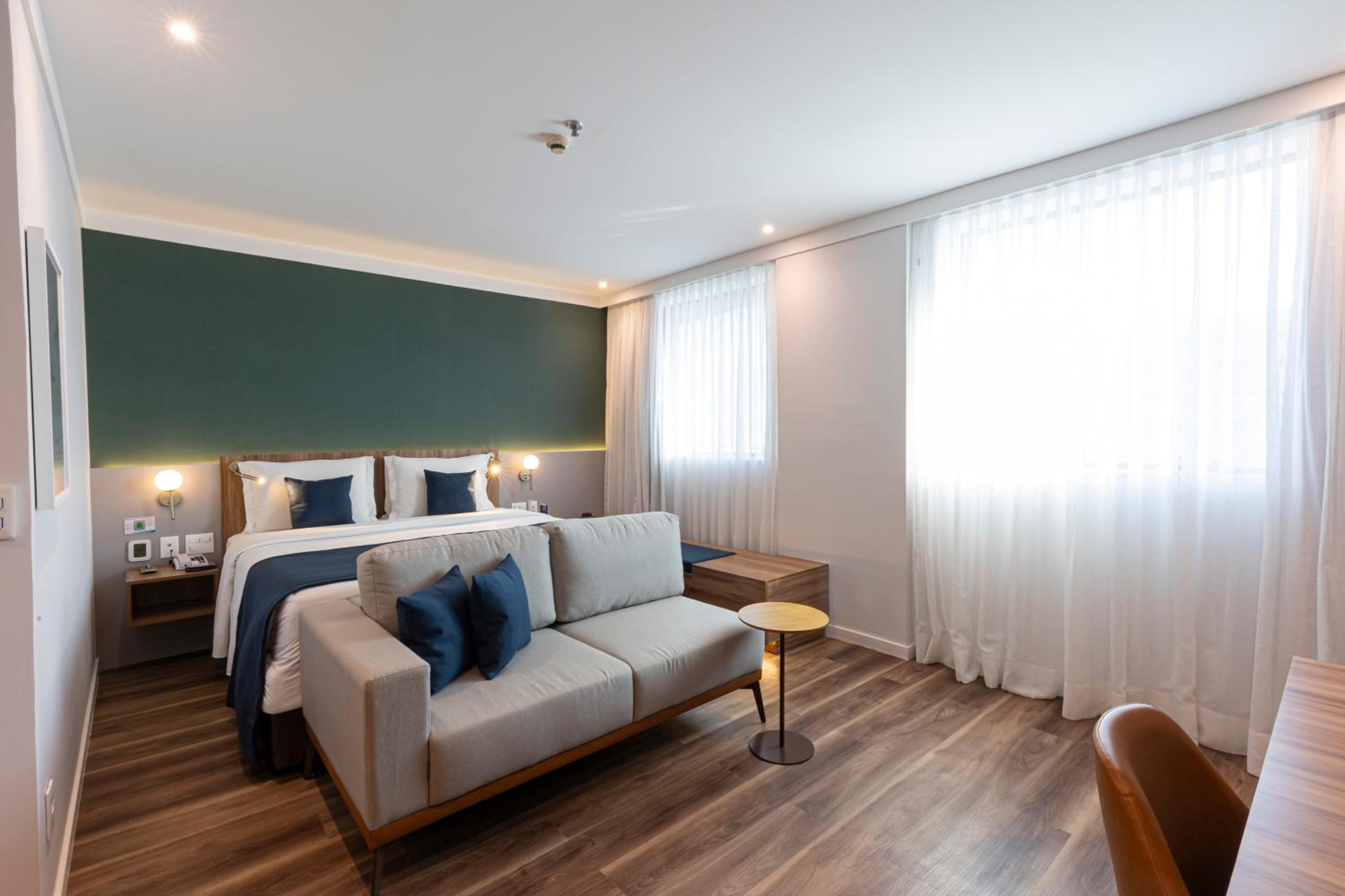 Business Premier cama queen