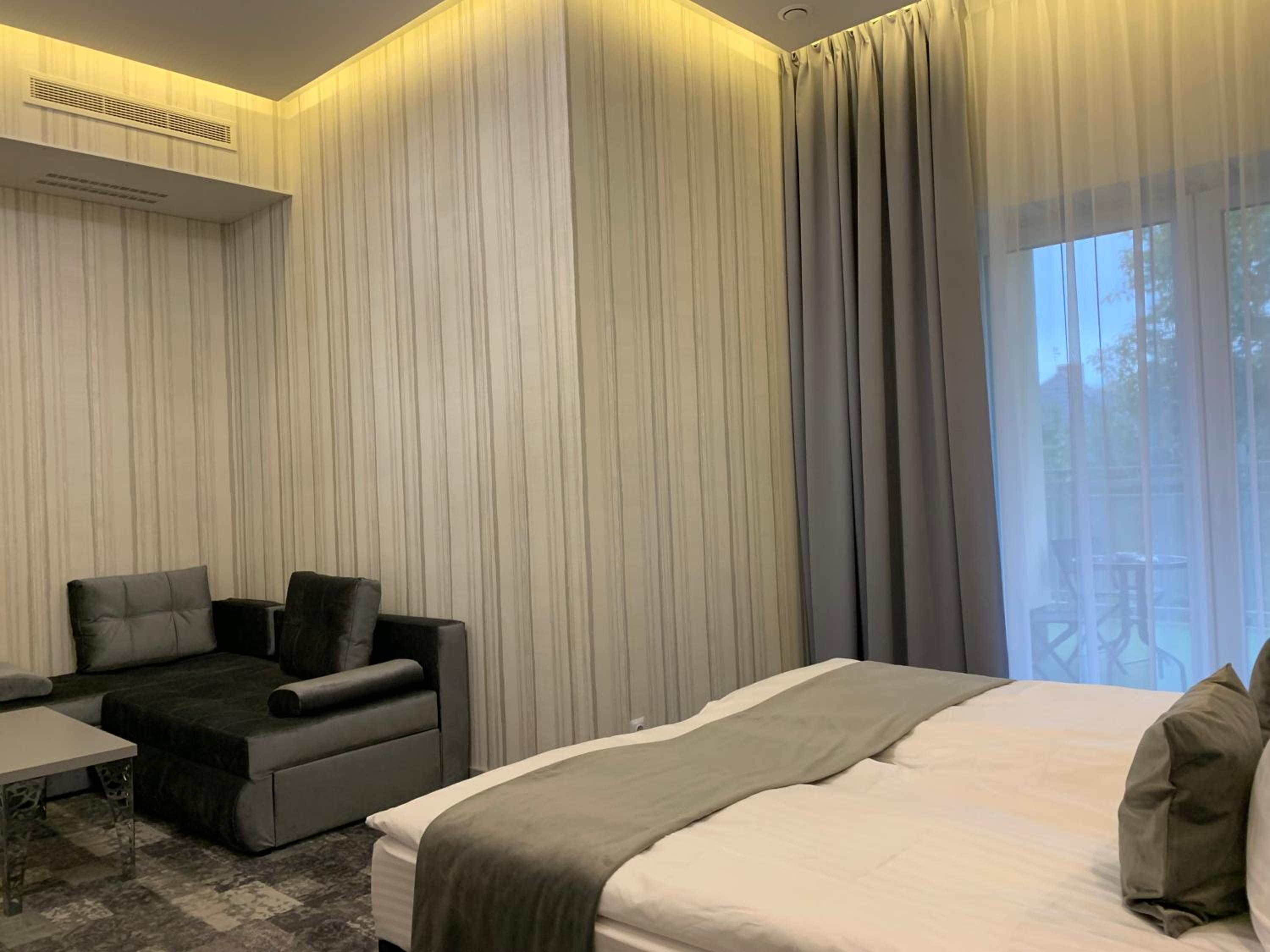 Luxury Triple Room - Photo 8