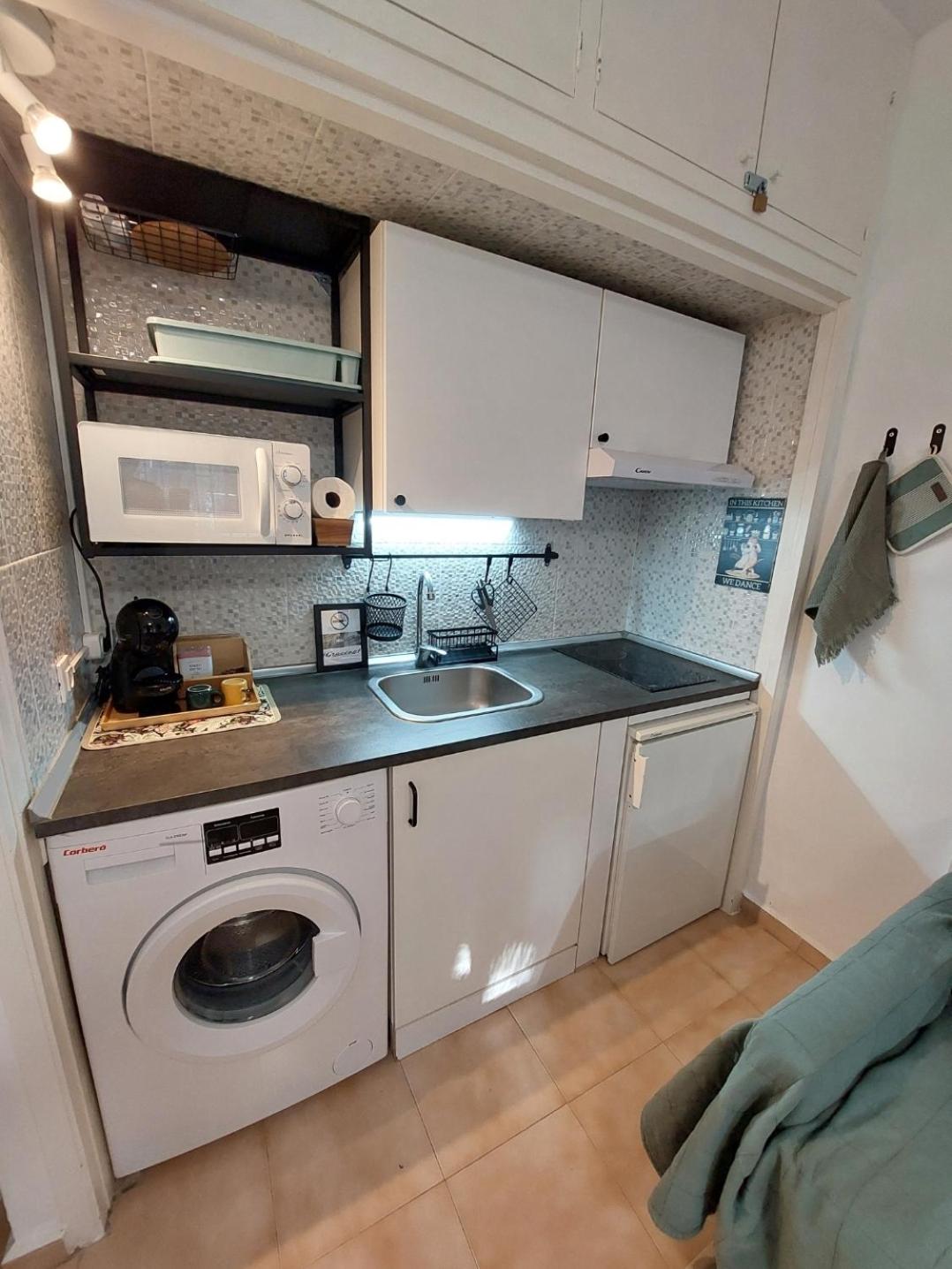 One-Bedroom Apartment photo 3